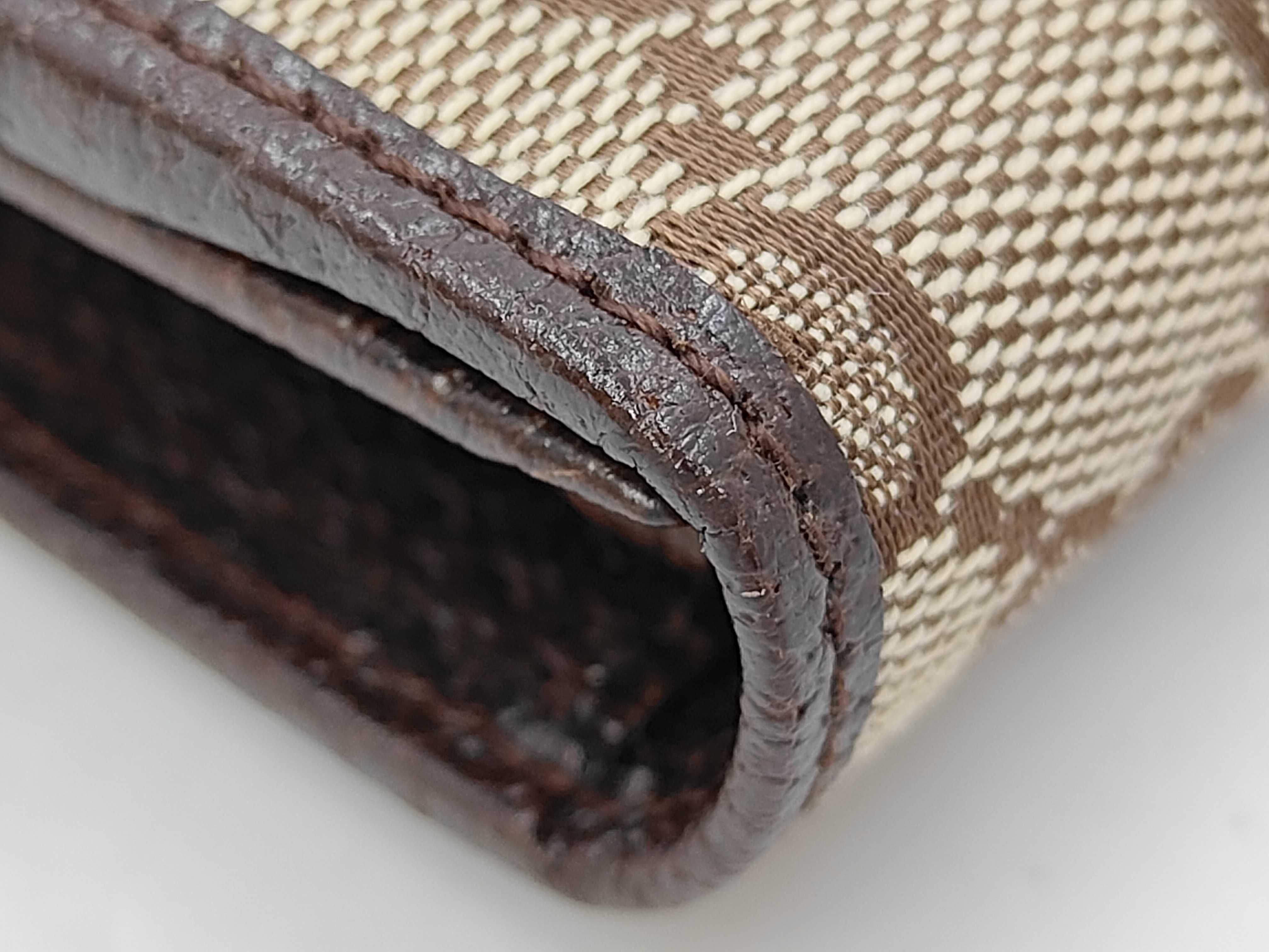 wallet — view 7