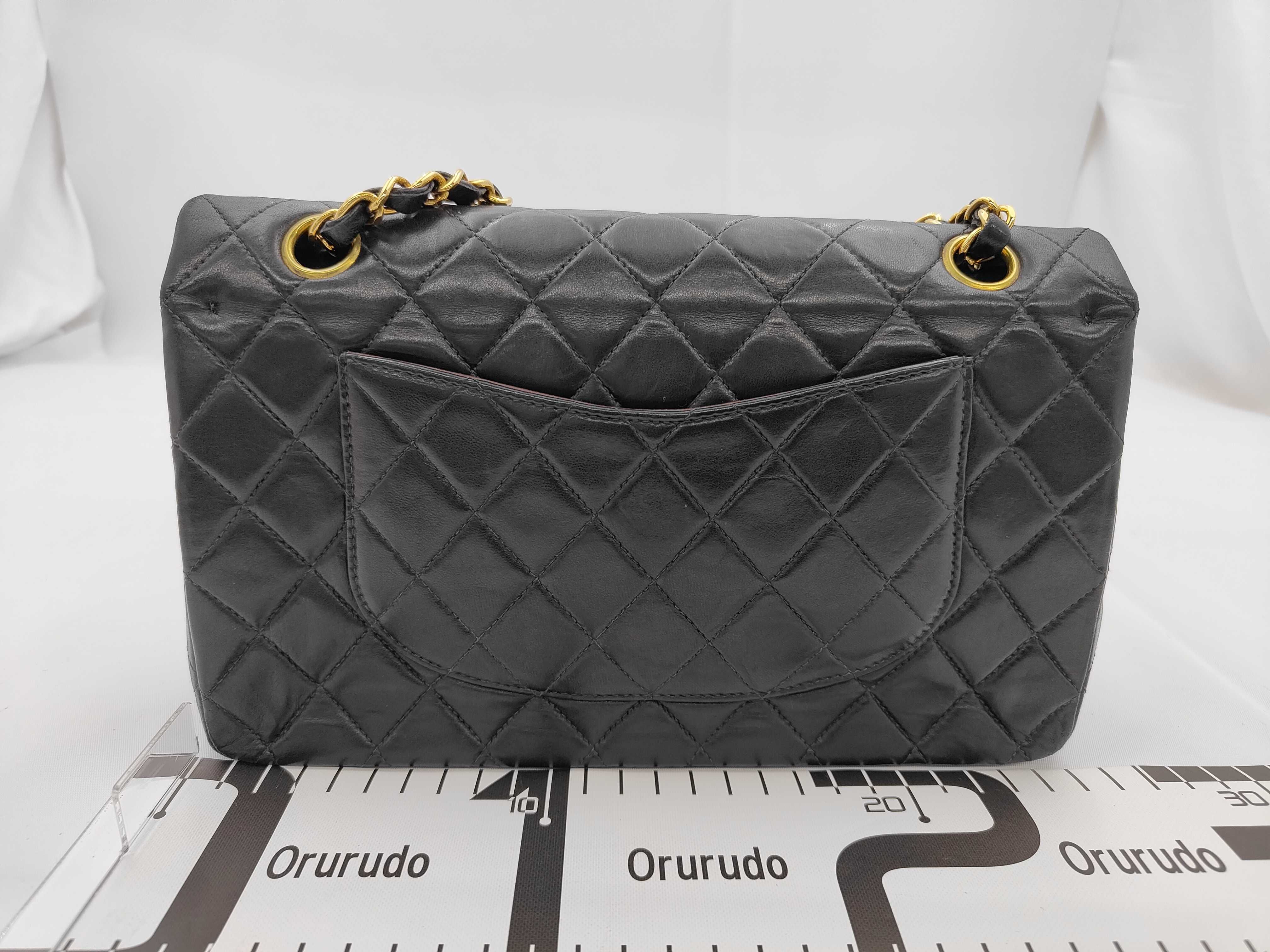 Matelassé 25 Lambskin Shoulder Bag with Gold Hardware (7028095) — view 2