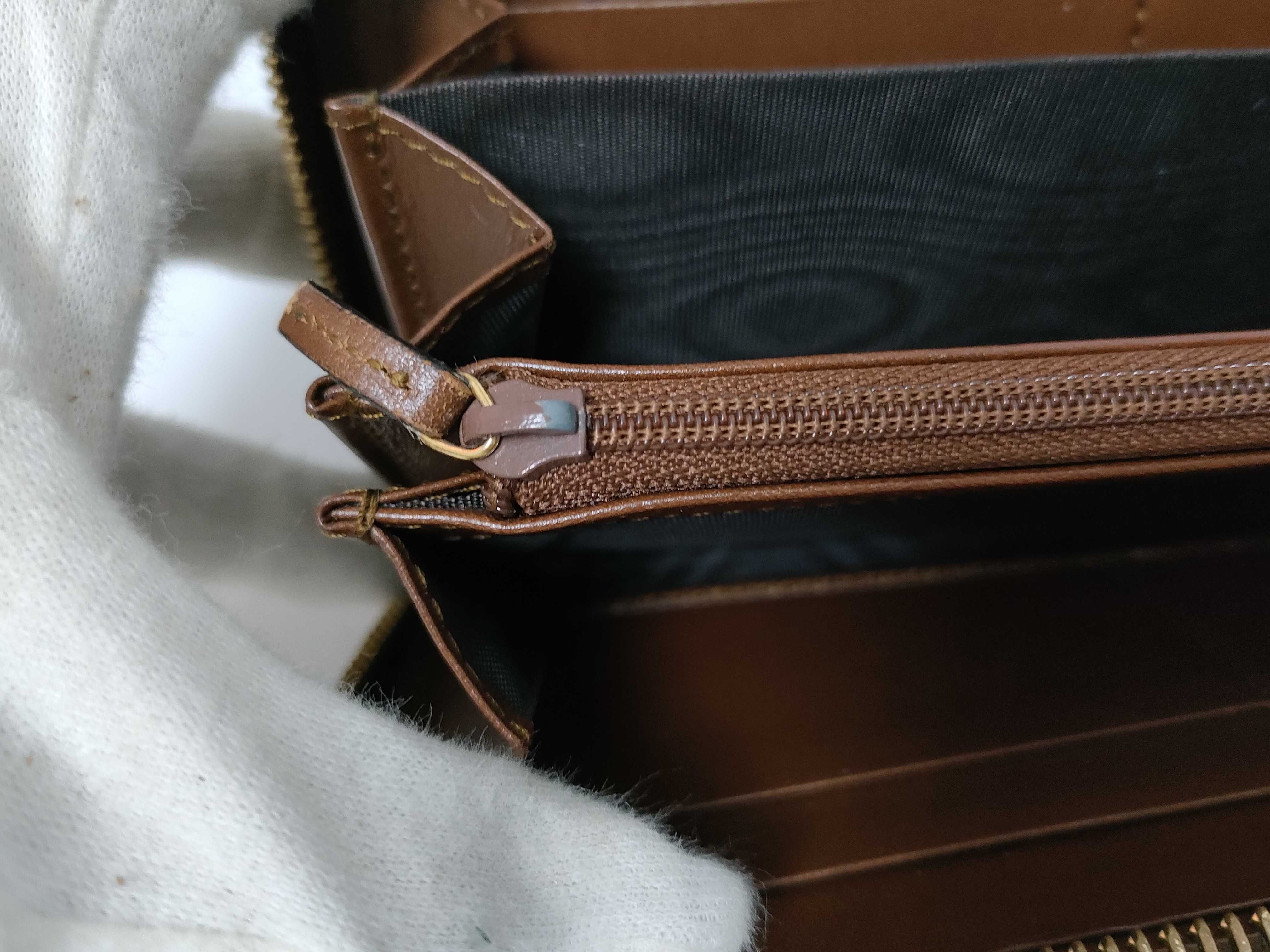 GG Supreme Round Zip-Around Long Wallet — view 9