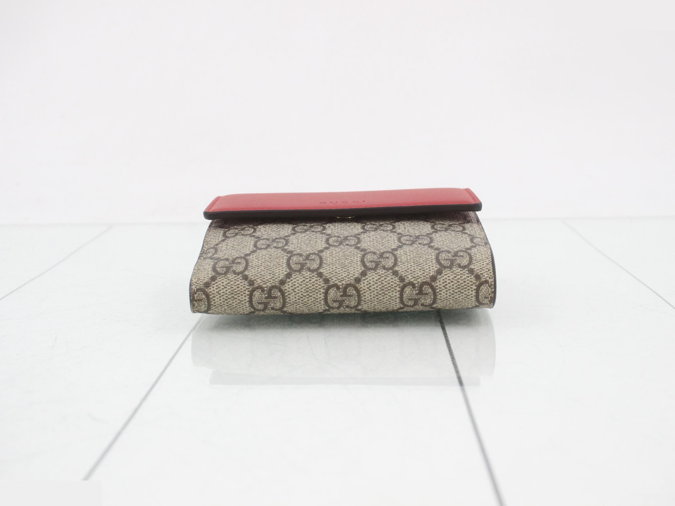 Compact wallet, stored item, multiple colors — view 3