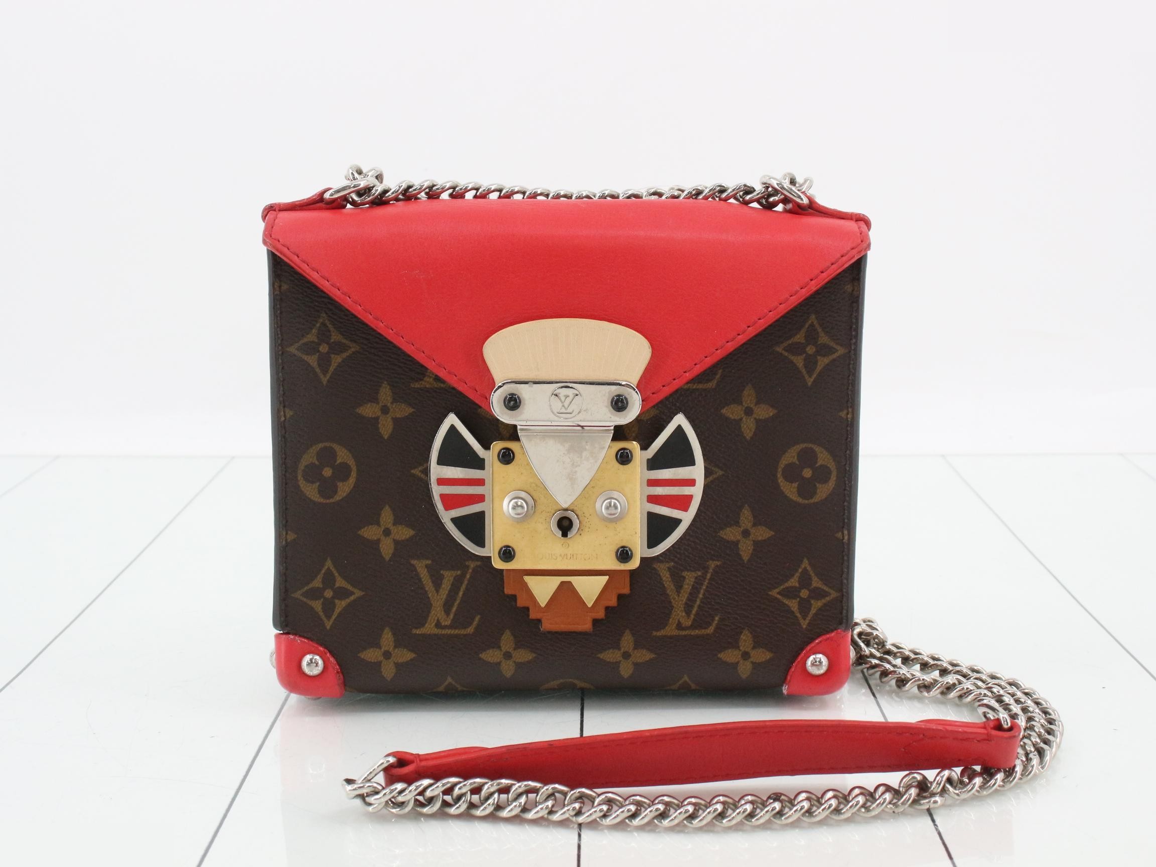 Shoulder bag