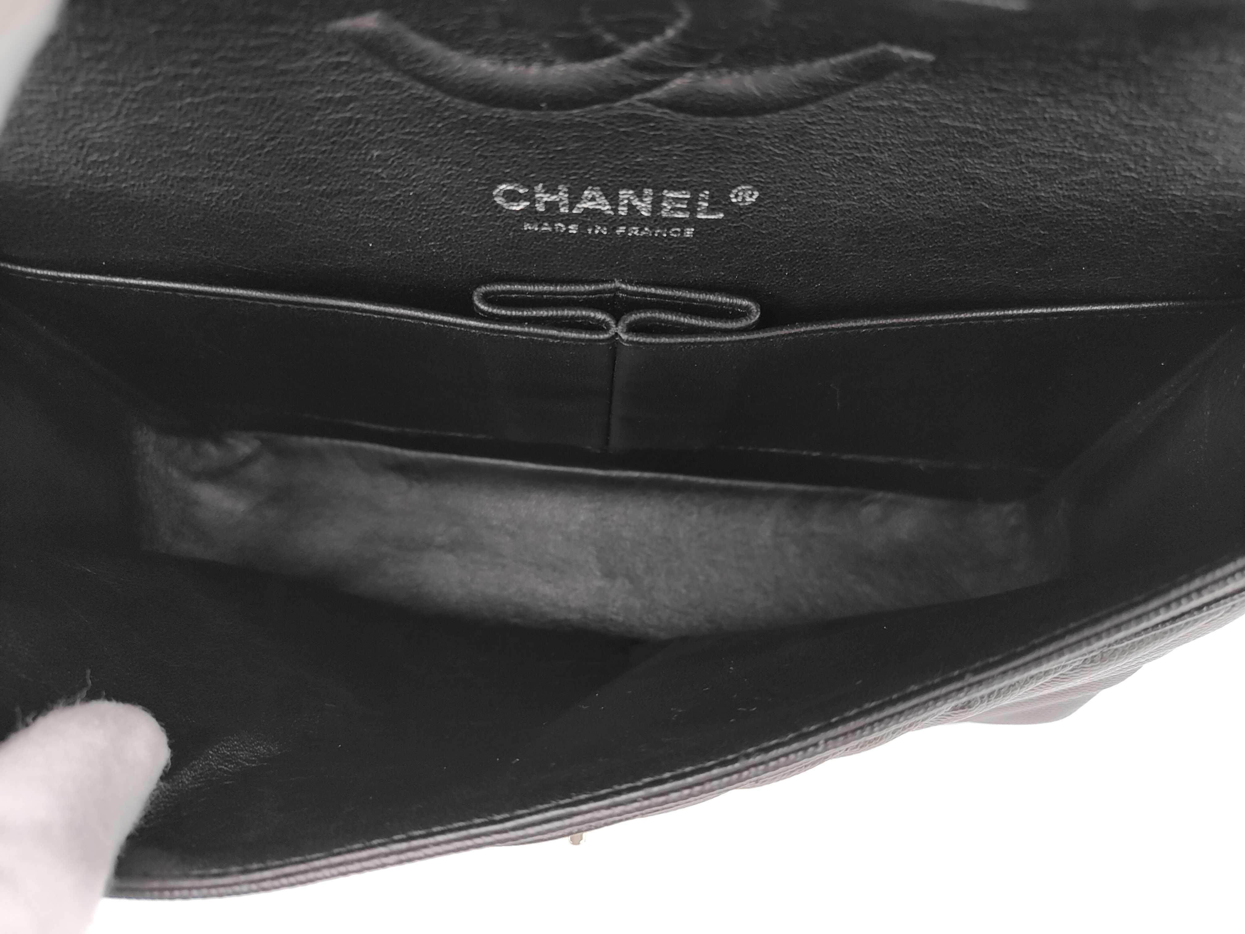Matelassé 25 V-stitch Chain Shoulder Bag with Double Flap, Caviar Leather, Black — view 9
