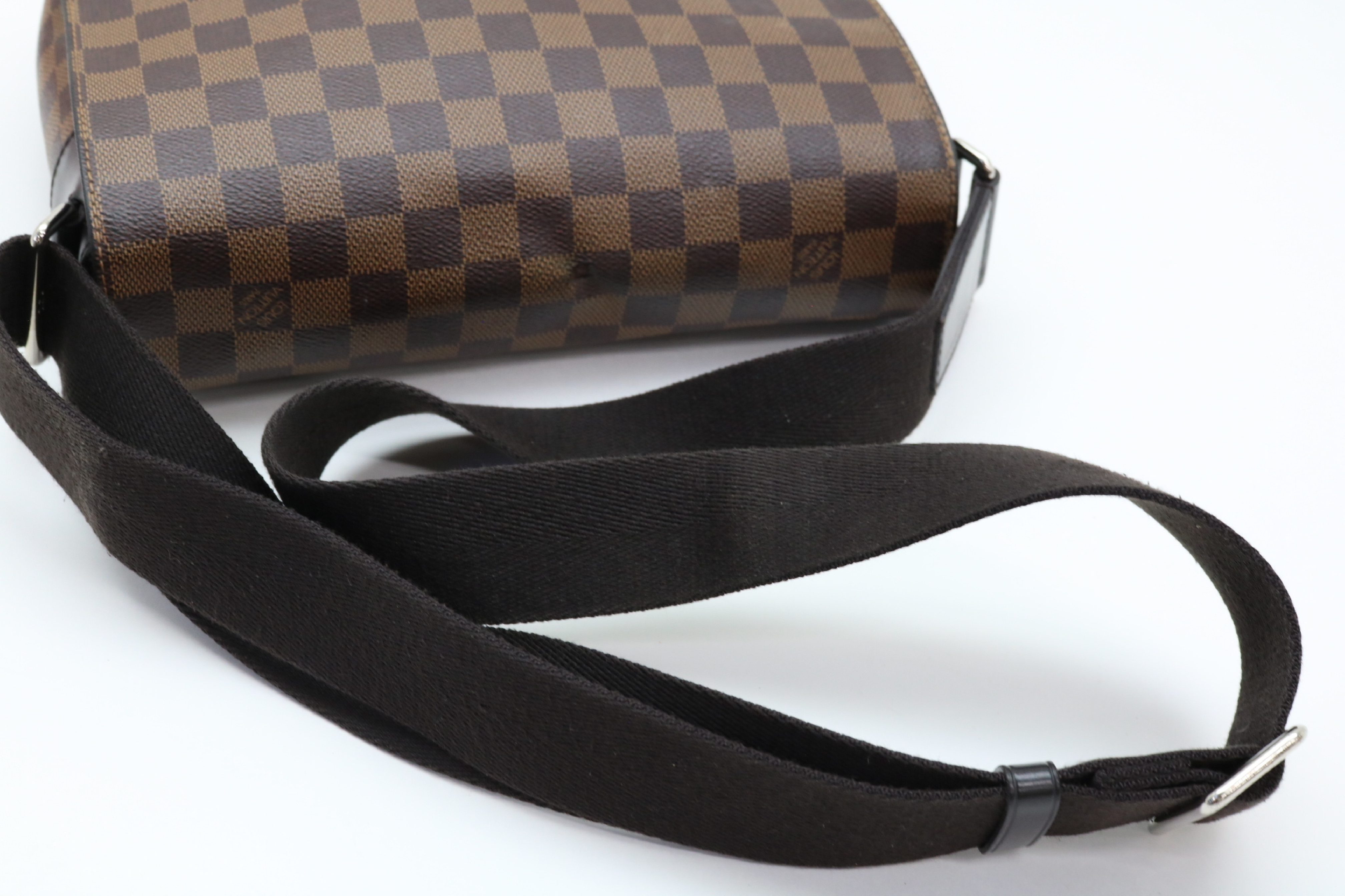 Damier District PM Shoulder Bag — view 7