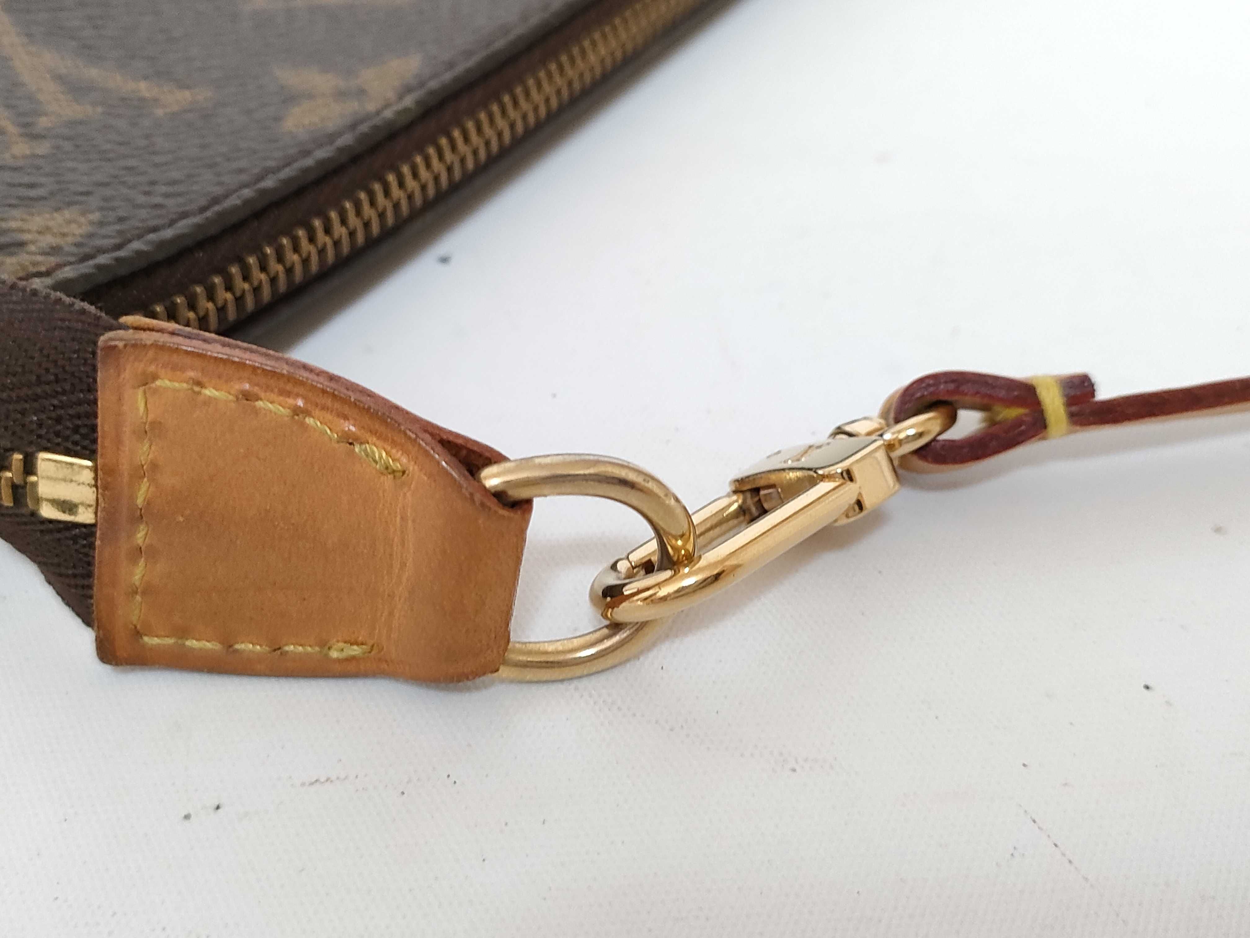 Monogram Louis Vuitton Bag Monogram Pochette Accessoires Accessory Pouch M51980 Pouch — view 5