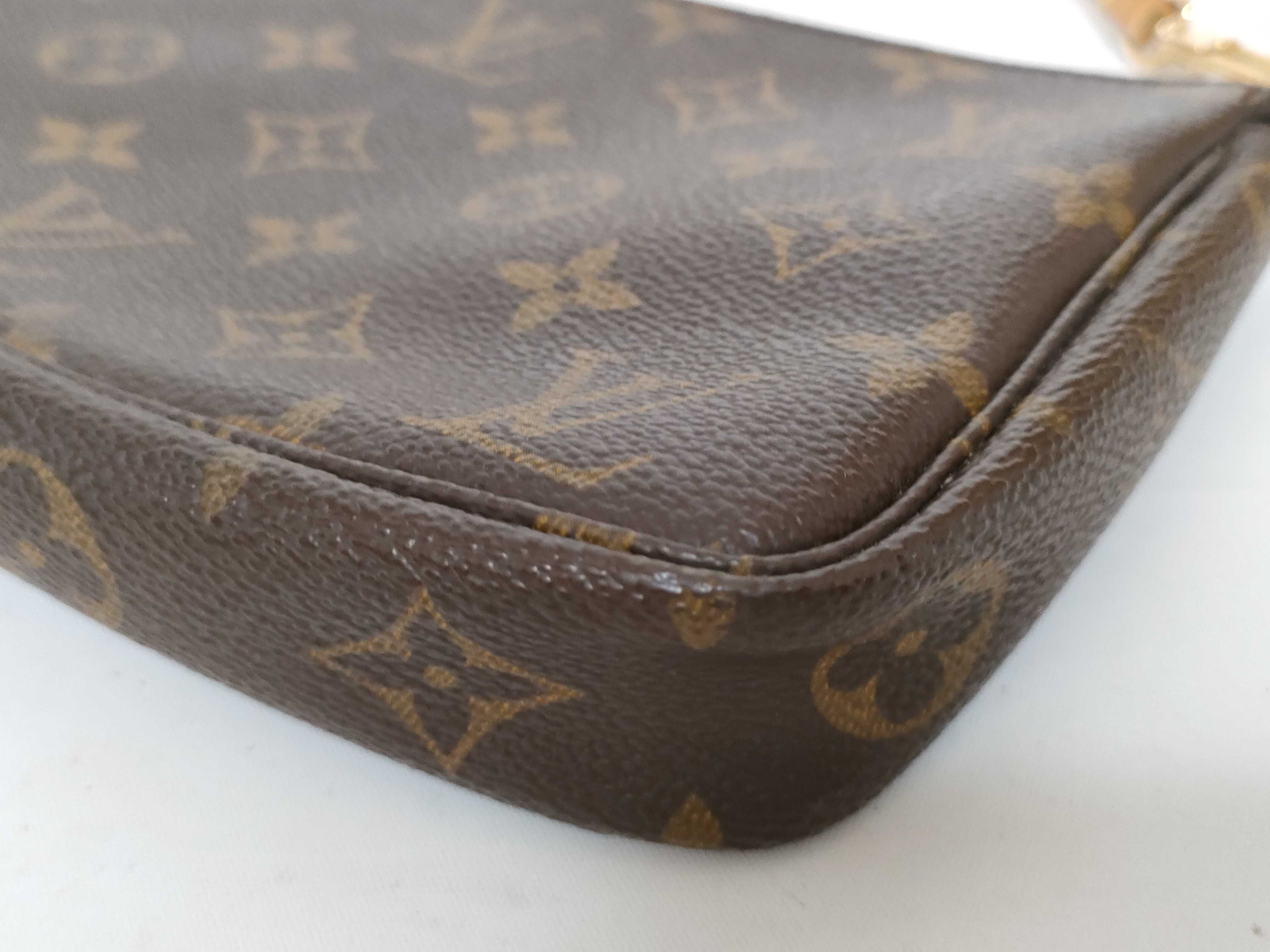 Monogram Louis Vuitton Bag Monogram Pochette Accessoires Accessory Pouch M51980 Pouch — view 7