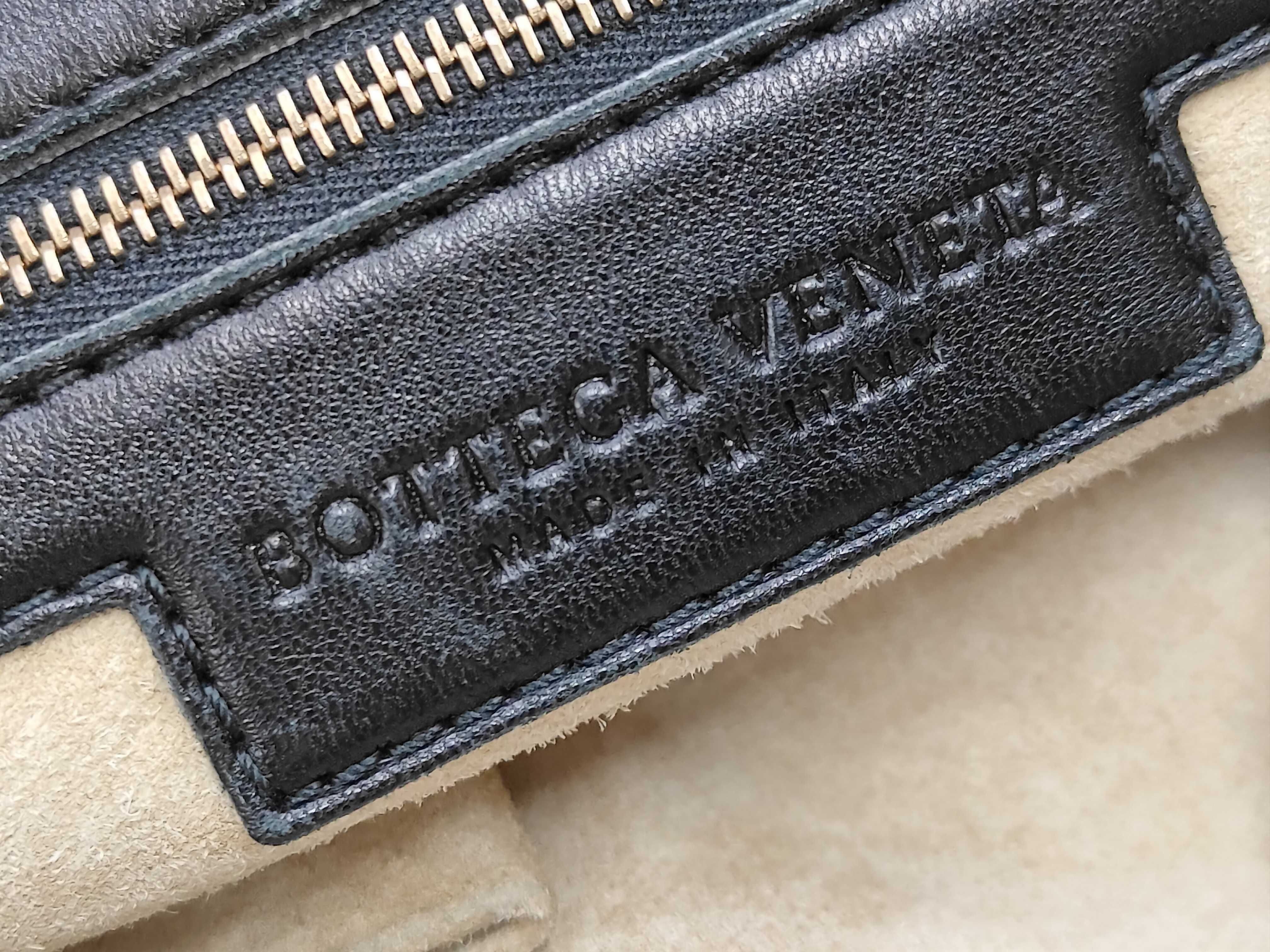 One-Shoulder Bag, Black Shoulder Bag — view 9
