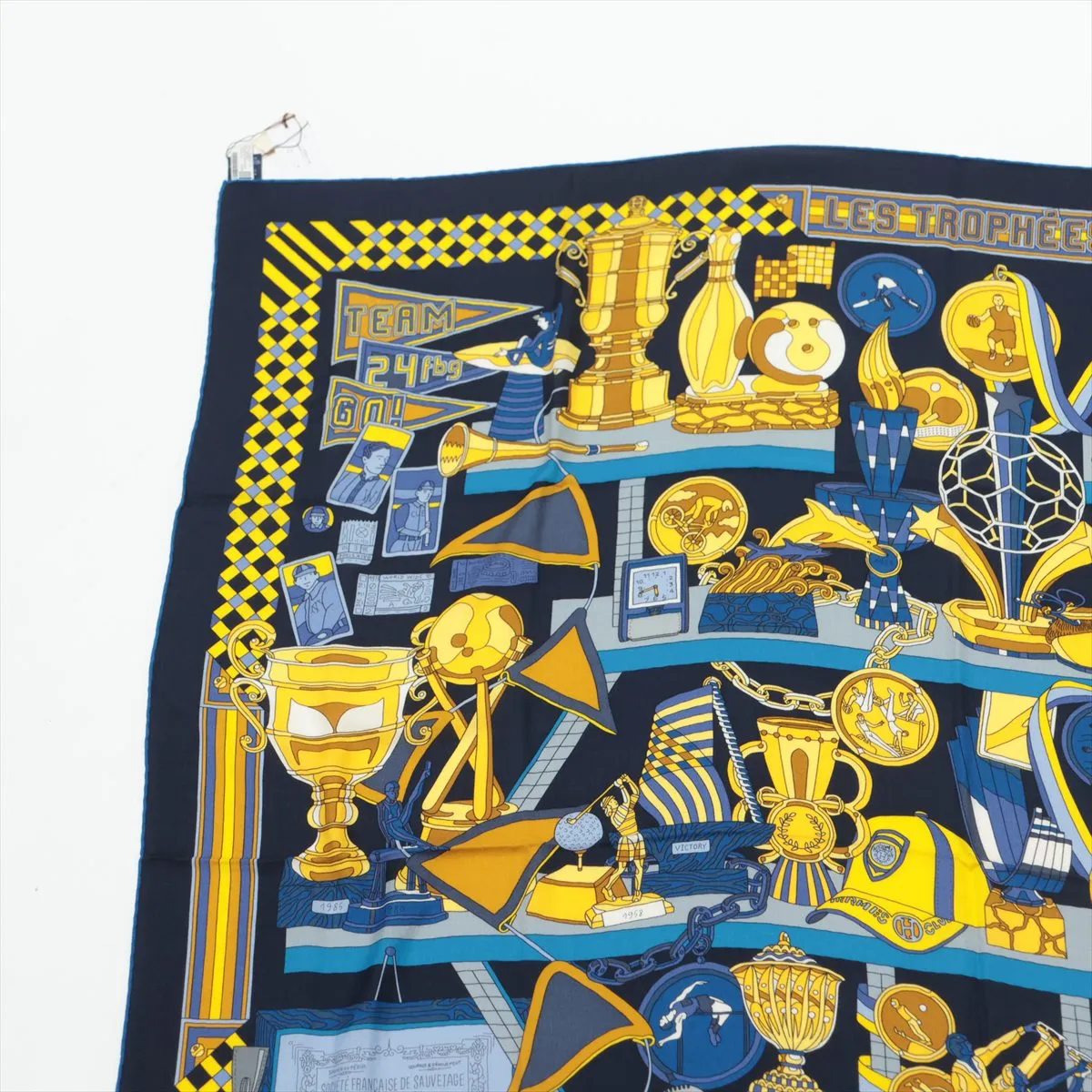 Carre 140 LES TROPHEES Trophy Stole Cashmere x Silk Marine Thread Fuzz Paper tag included Jean — view 2