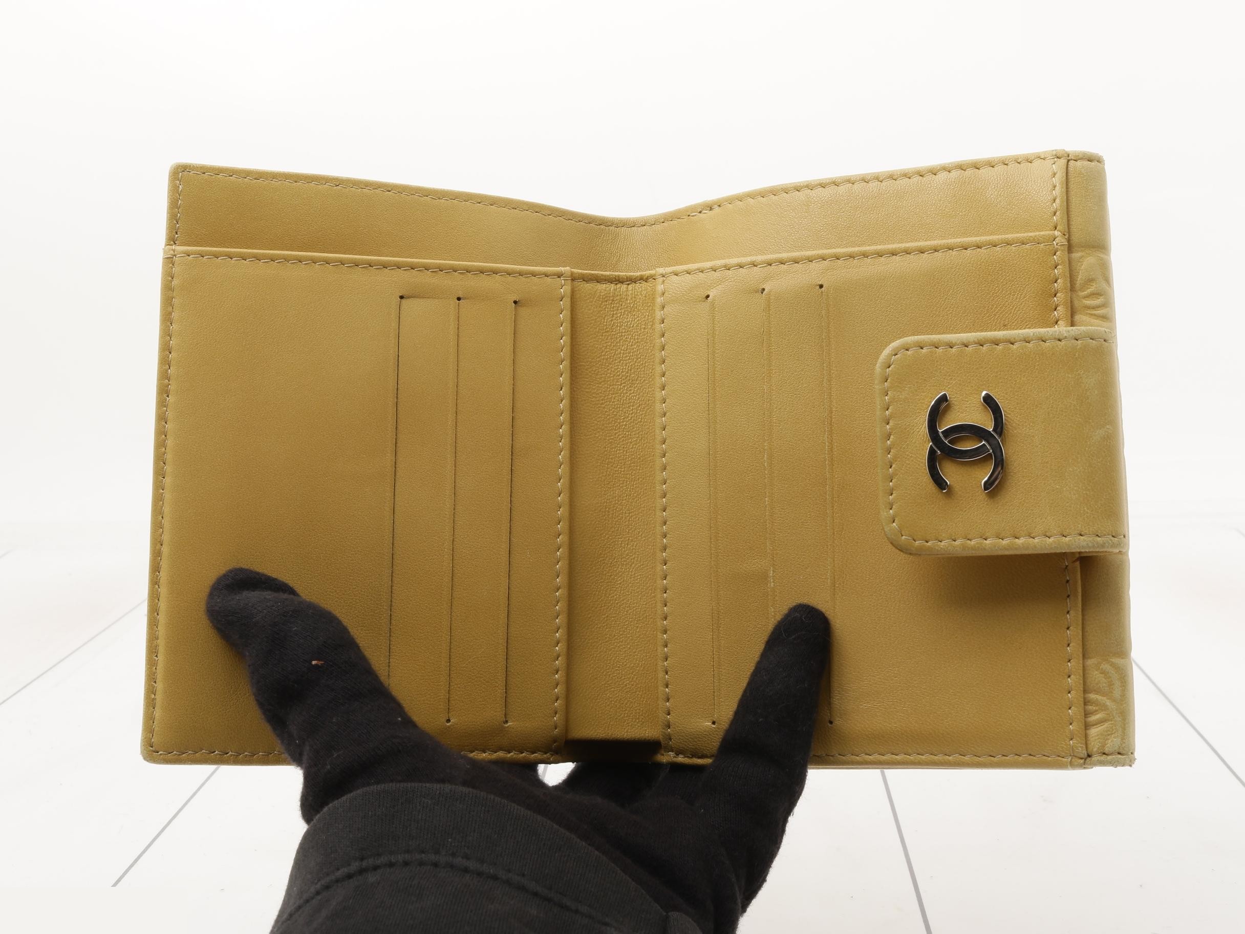 Icon Line Bi-fold Wallet — view 4