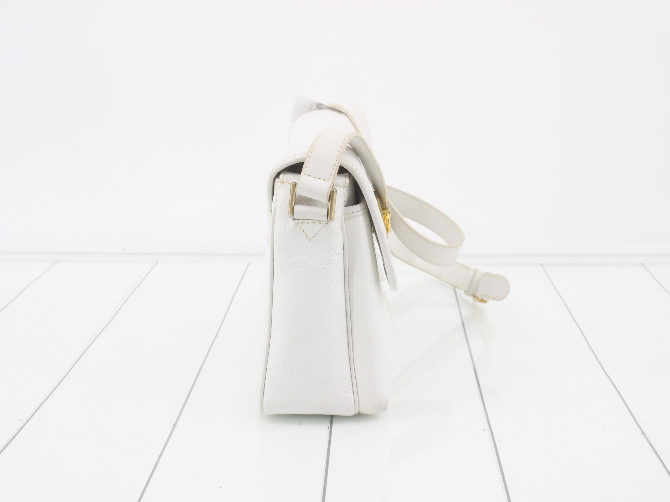 Gancini hardware leather shoulder bag — view 4