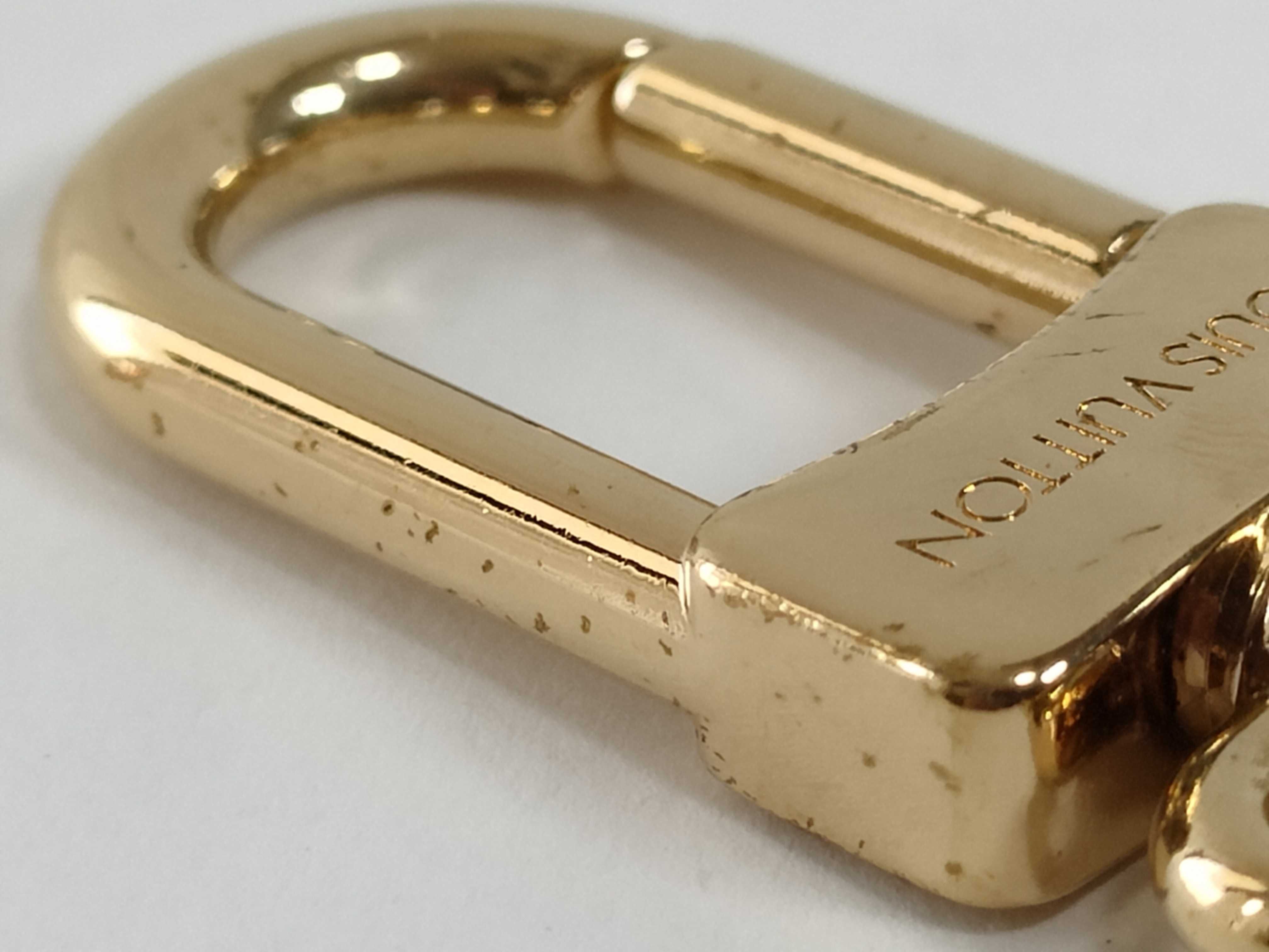 Porte Clés LV Glass M69559 Keyring Bag Charm Key Case — view 9