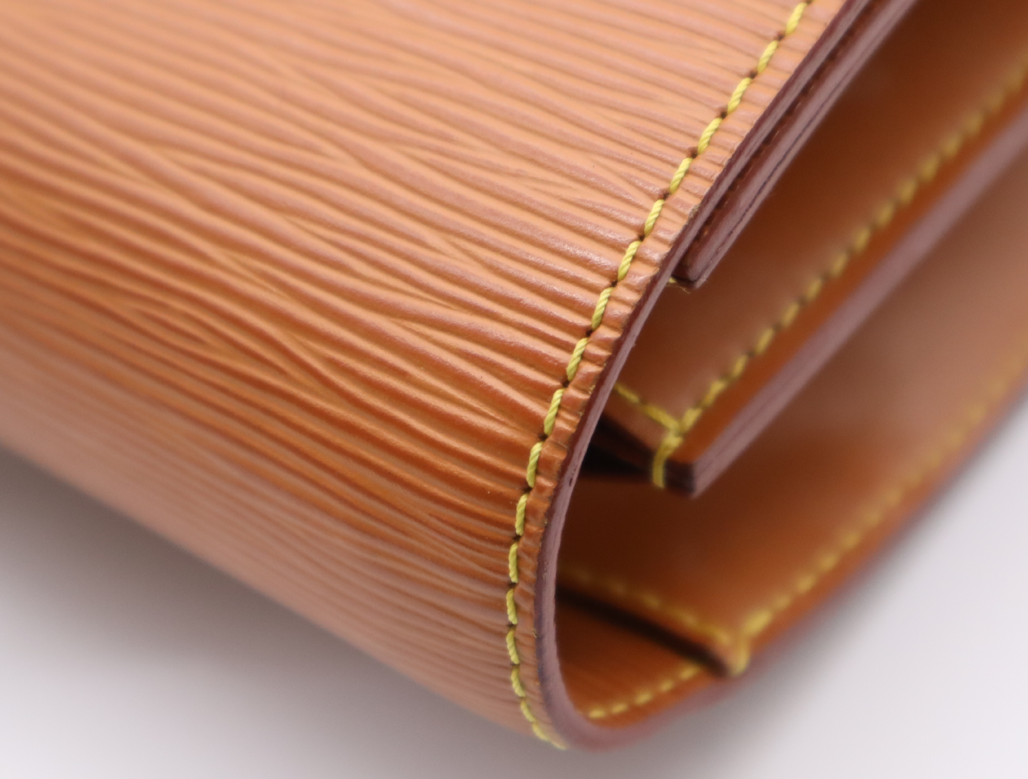 M54418 Epi Serviette Ambassador Zipangu Gold Business Bag — view 11