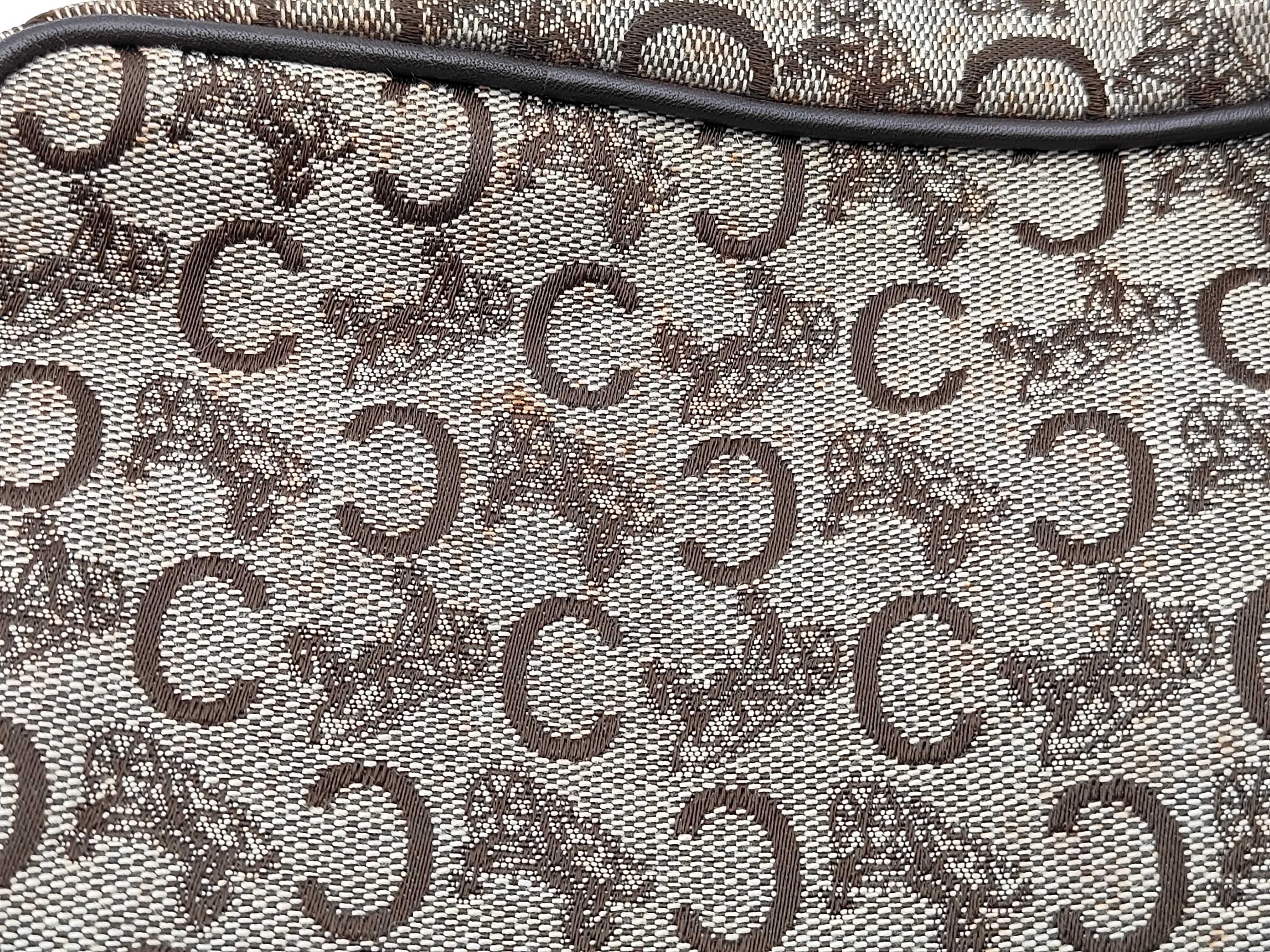 Pouch — view 7