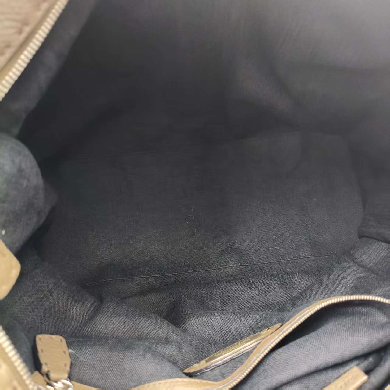 【*Shipped from: China*】FENDI Leather Shoulder Bag — view 11
