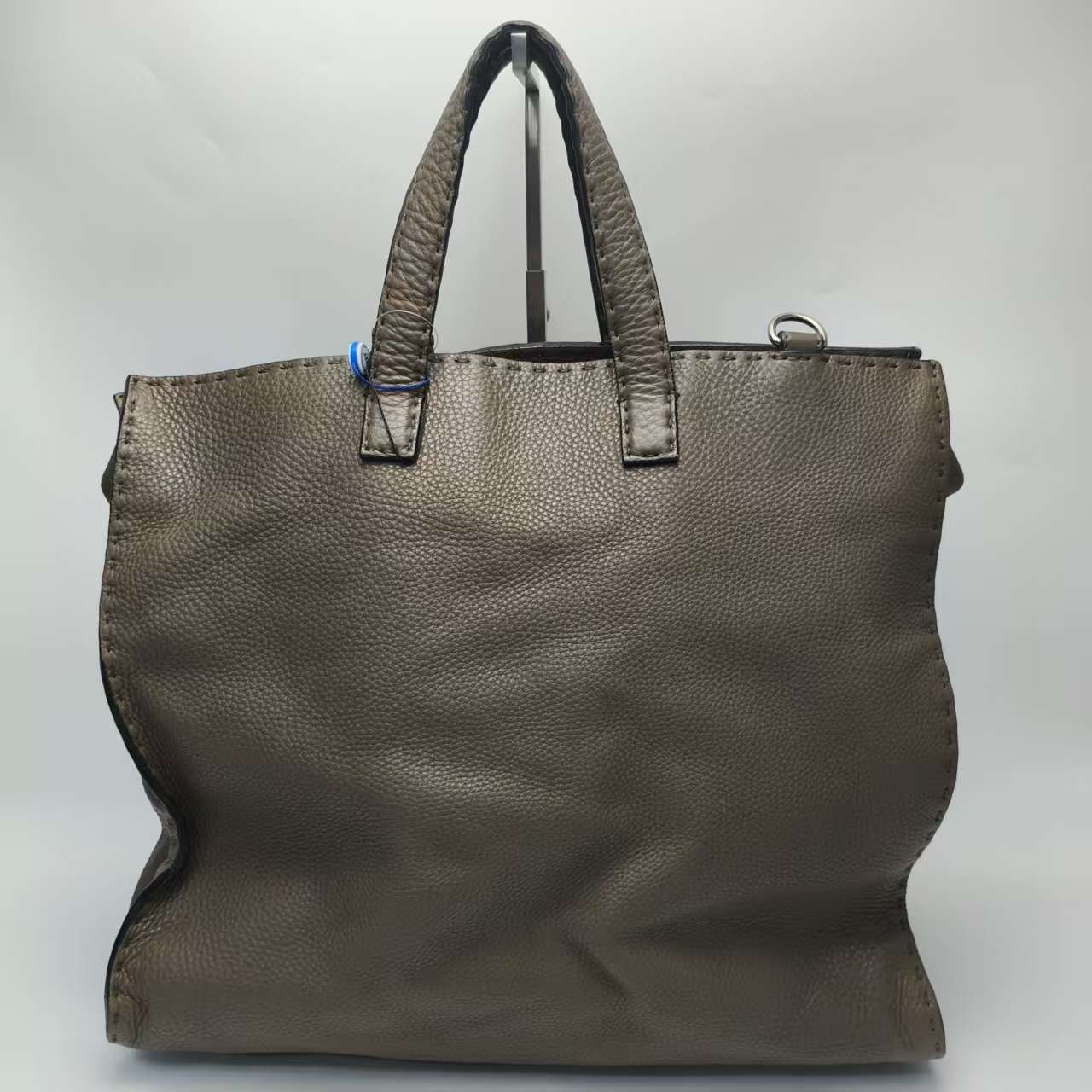【*Shipped from: China*】FENDI Leather Shoulder Bag — view 3