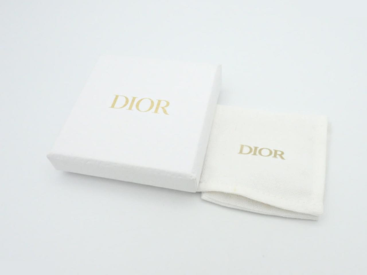 Gold earrings — view 4