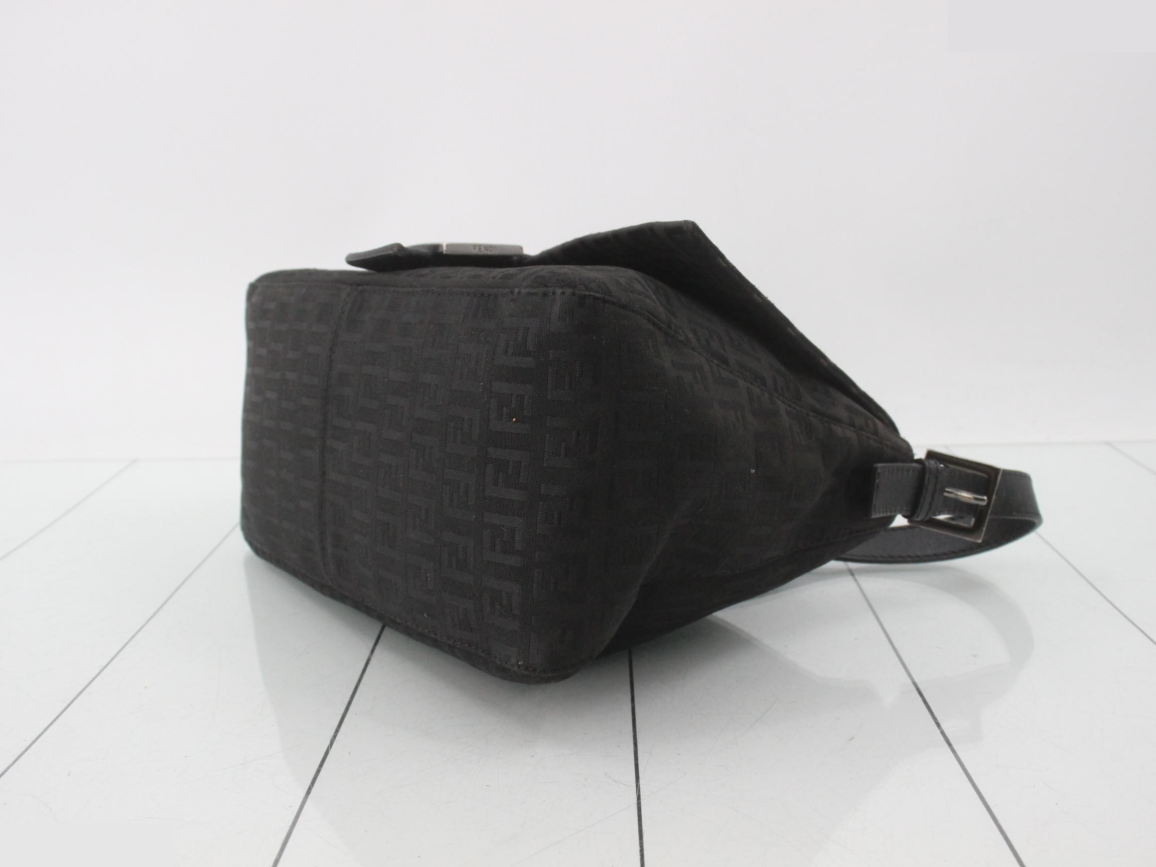 ZUCCA Mamma Bucket Shoulder Bag — view 6