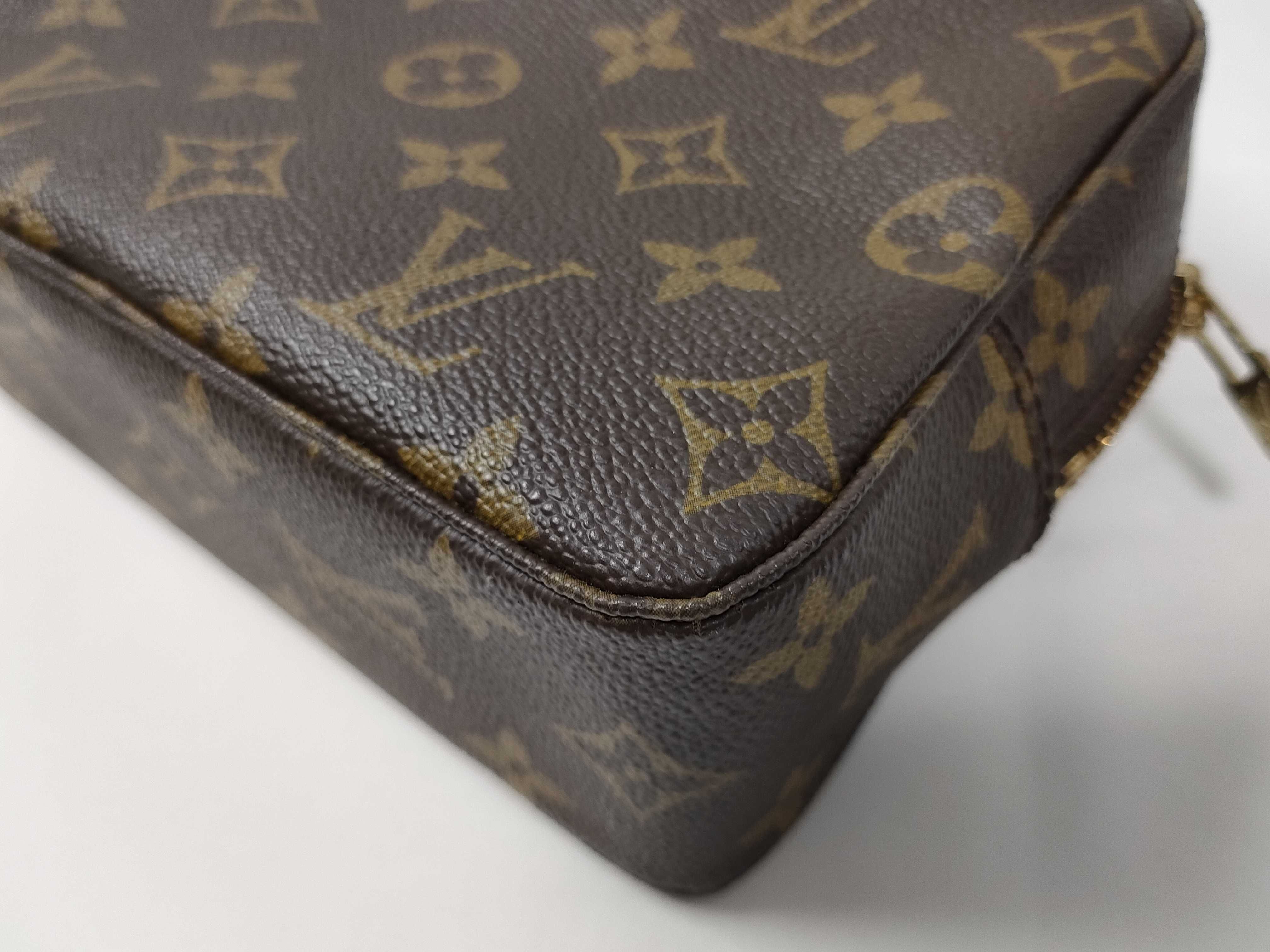 Monogram Louis Vuitton Monogram Trousses Toilette 18 Pouch — view 6