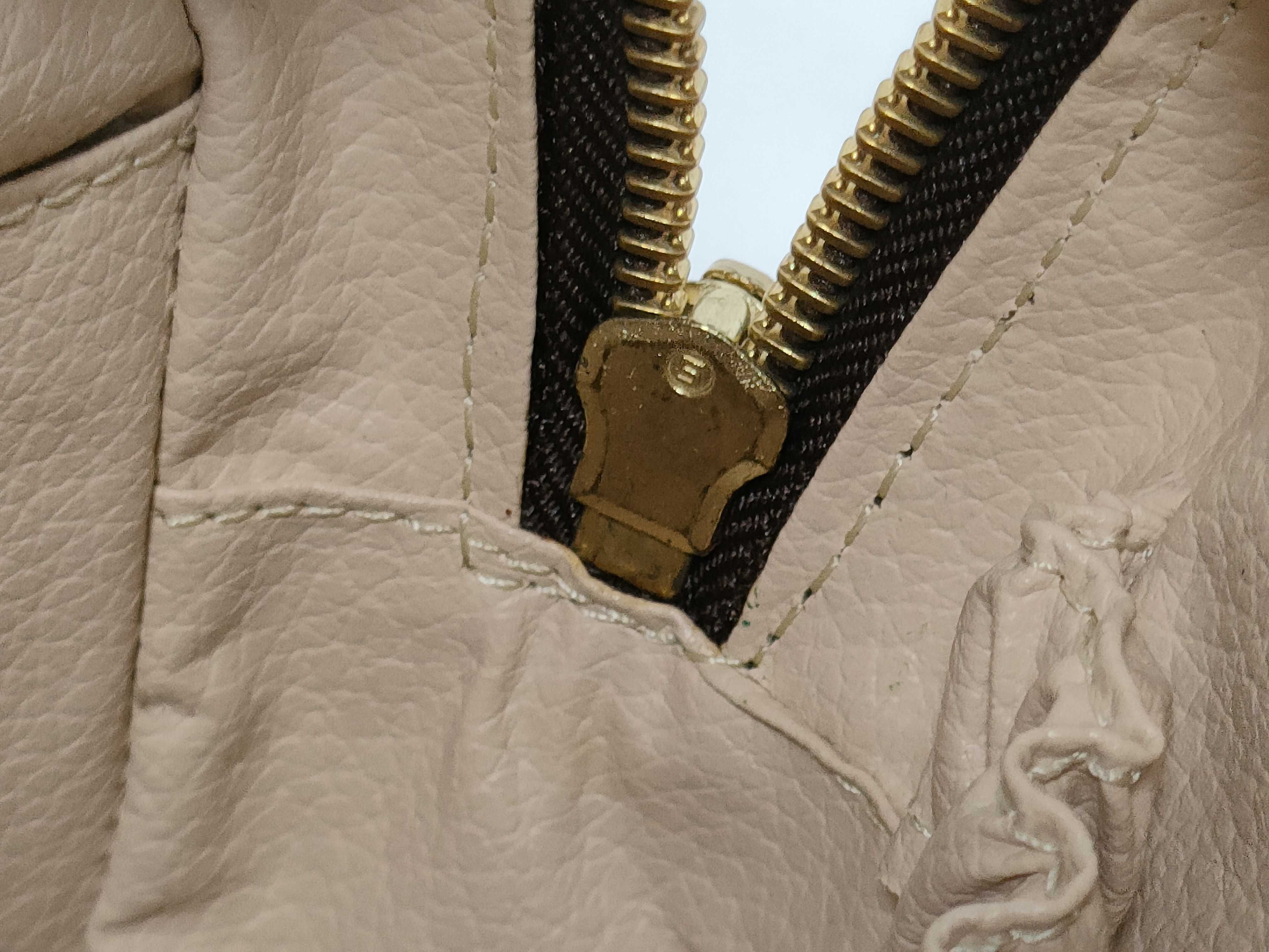 Monogram Louis Vuitton Monogram Trousses Toilette 18 Pouch — view 9