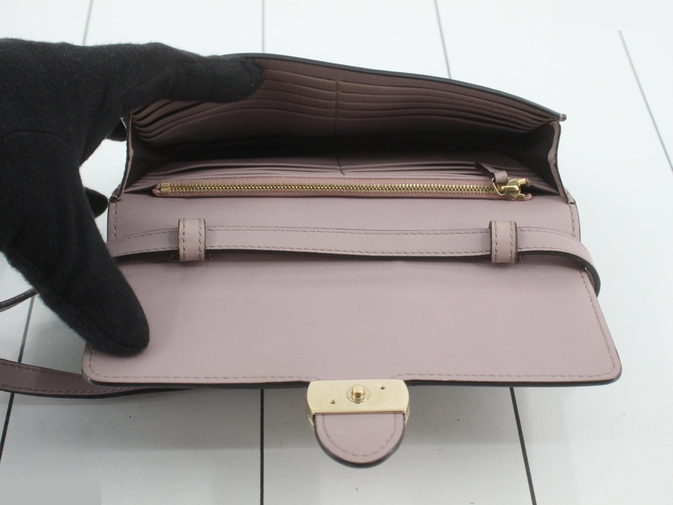 Interlocking G Shoulder Wallet — view 4
