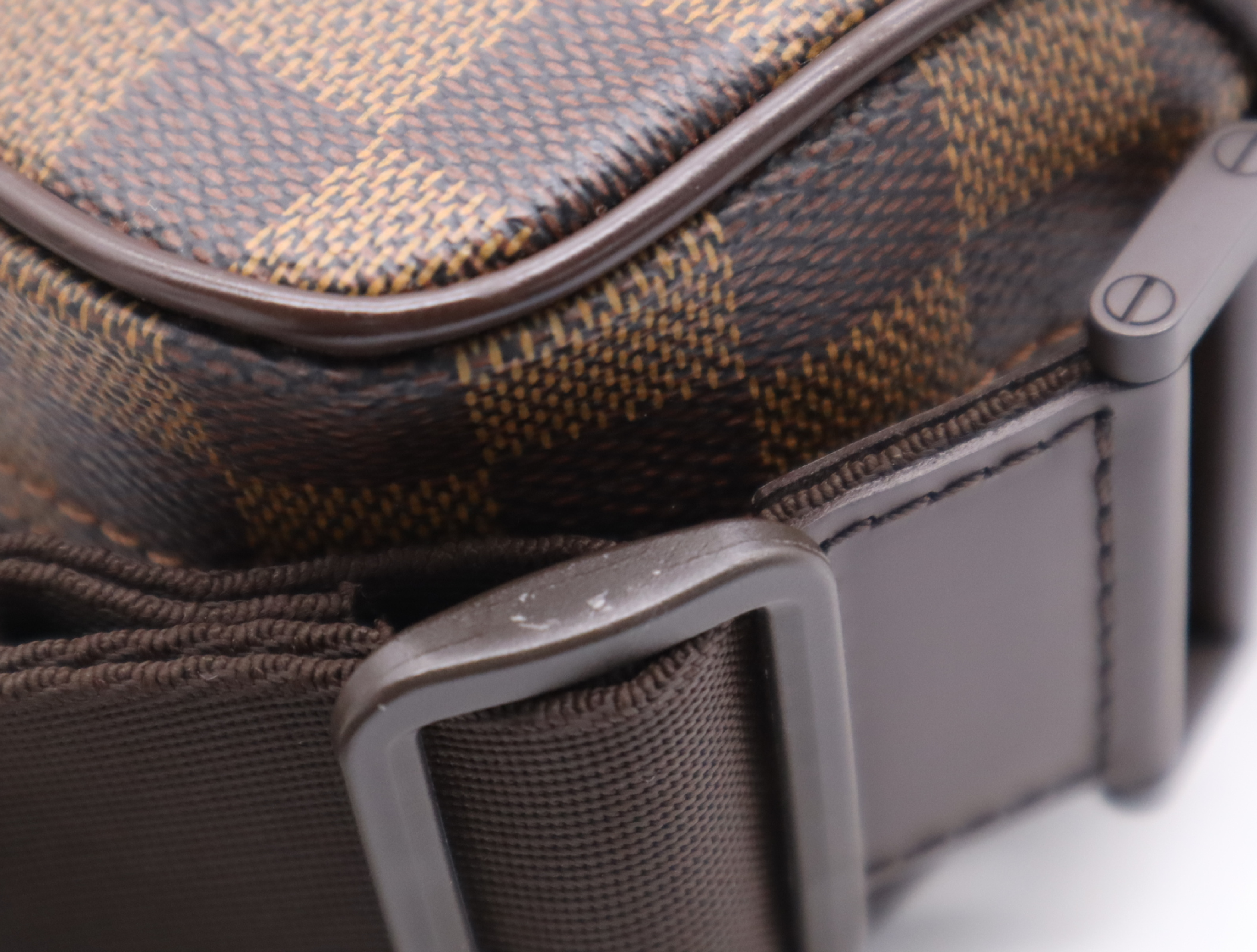 N41442 Damier Olaf PM Shoulder Bag with Dust Bag — view 9
