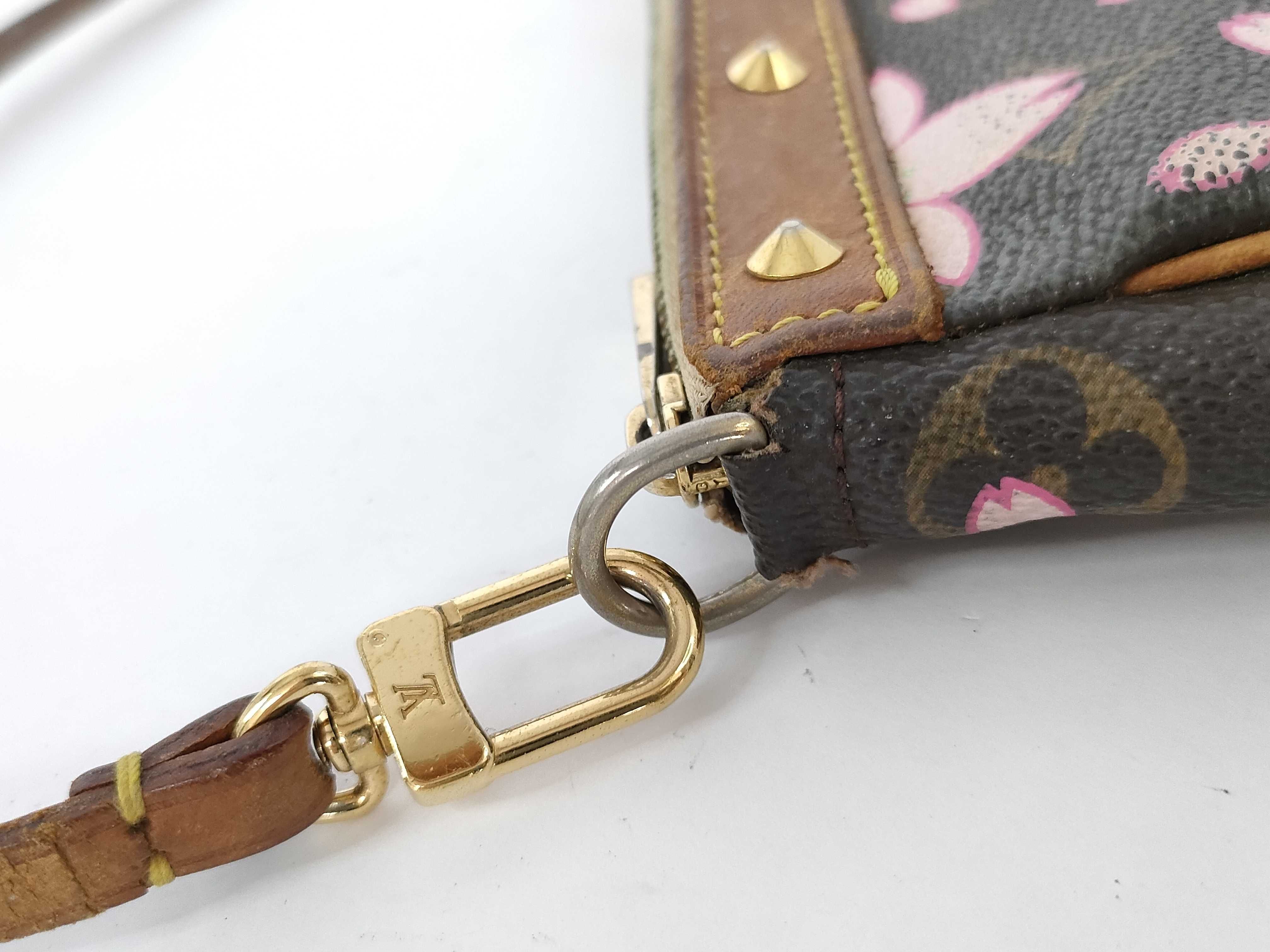 Monogram LV Monogram Cherry Blossom Pochette Accessoires M92006 AR0033 Pouch — view 5