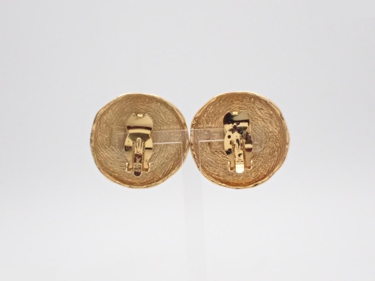 Other lines: Precious metals and earrings — view 2