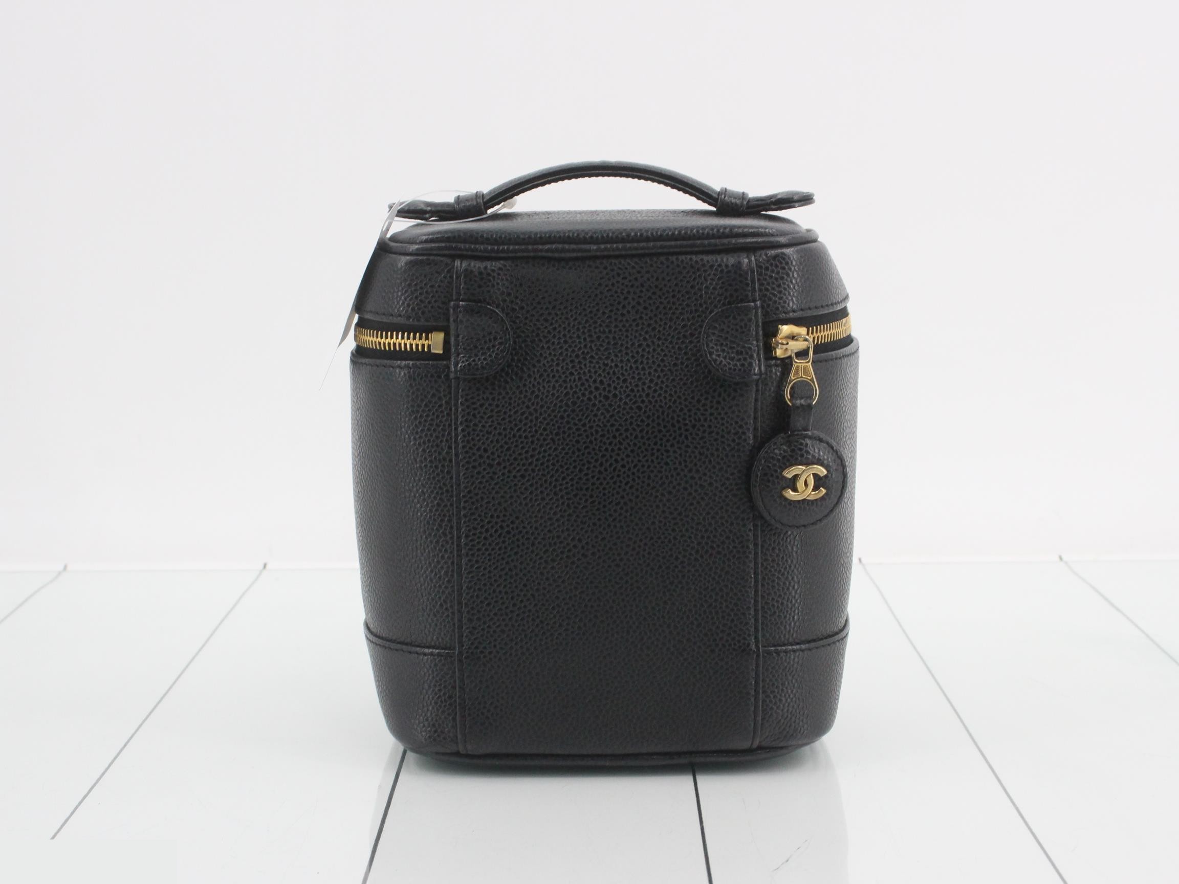 Caviar skin, Coco Mark vanity bag, sticker — view 2