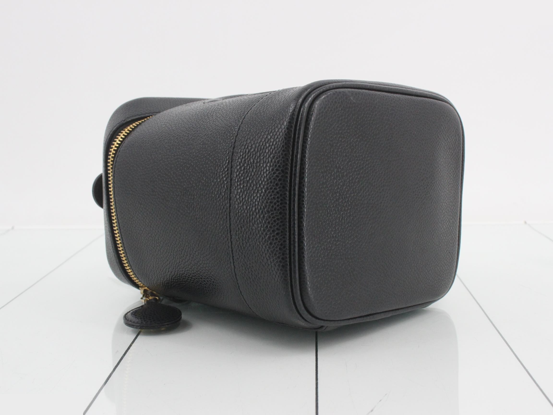 Caviar skin, Coco Mark vanity bag, sticker — view 5