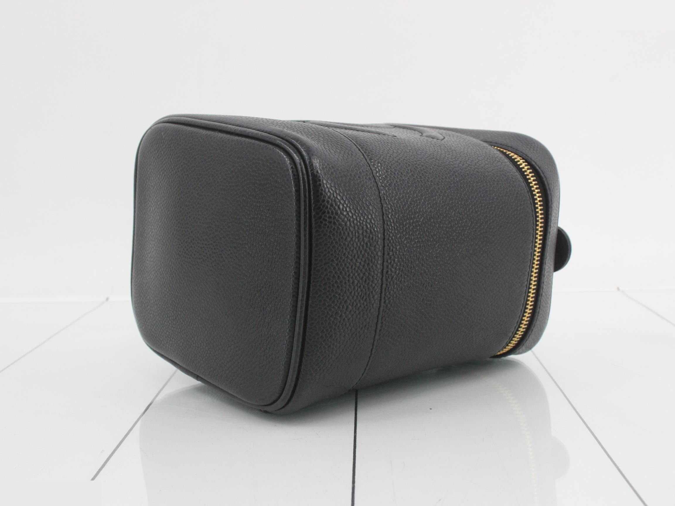 Caviar skin, Coco Mark vanity bag, sticker — view 6