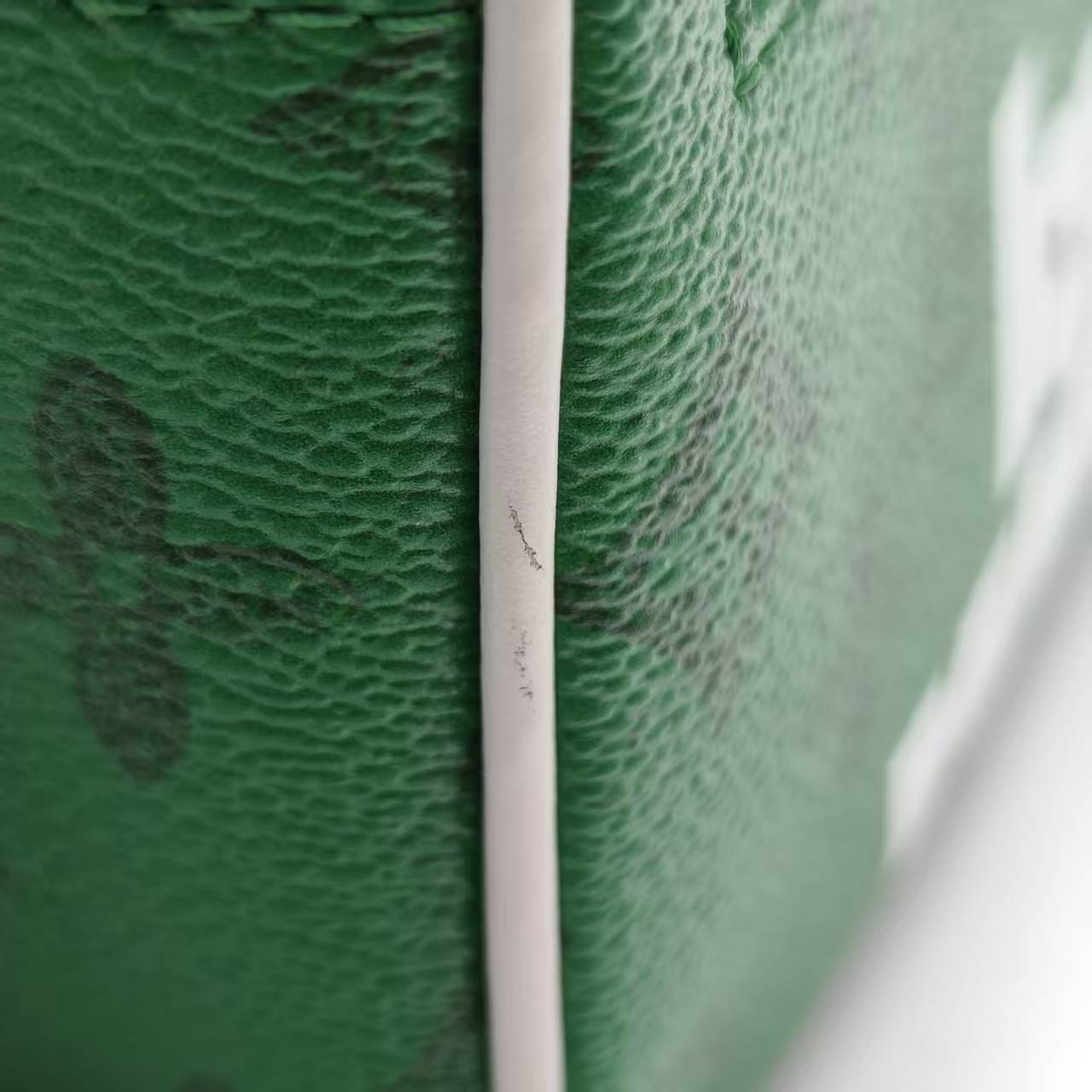 【*Shipped from: China*】LOUIS VUITTON Trunk PU Shoulder Bag — view 11