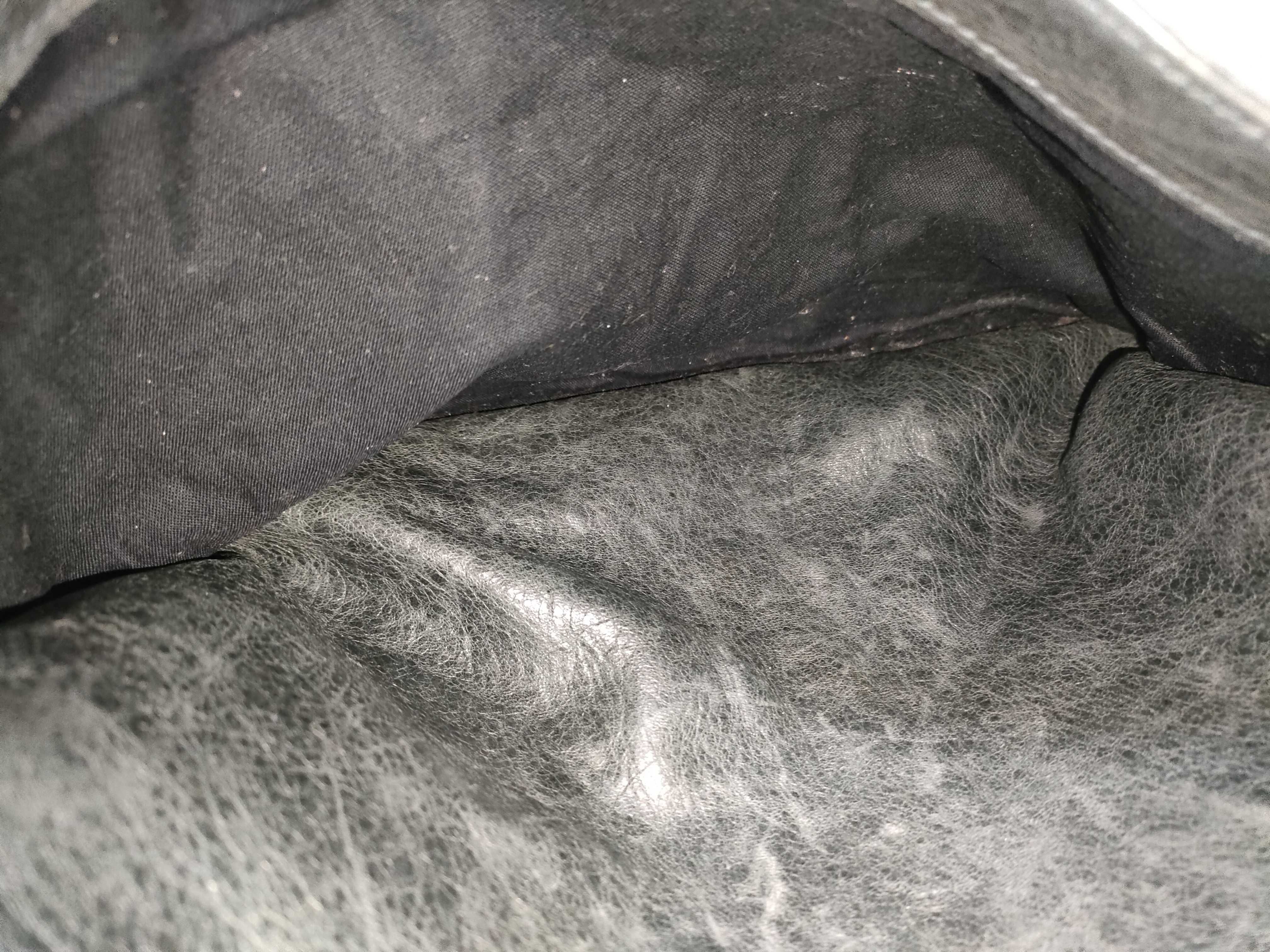The City Balenciaga City Editor's Bag The Street Leather Handbag — view 15