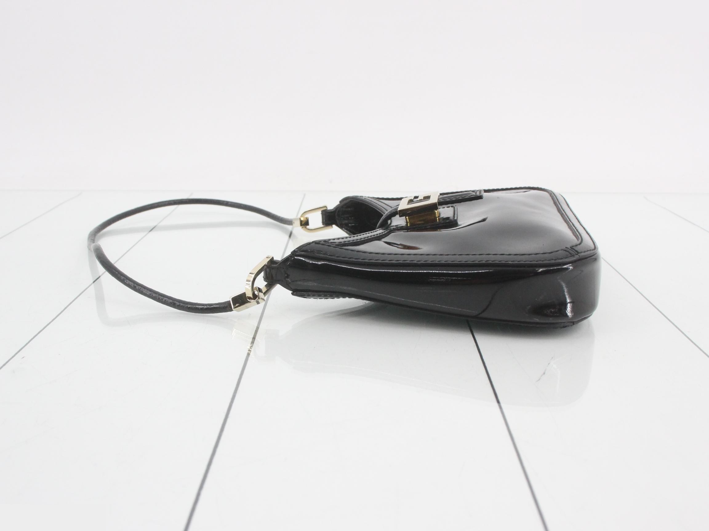 Gold hardware handbag — view 4