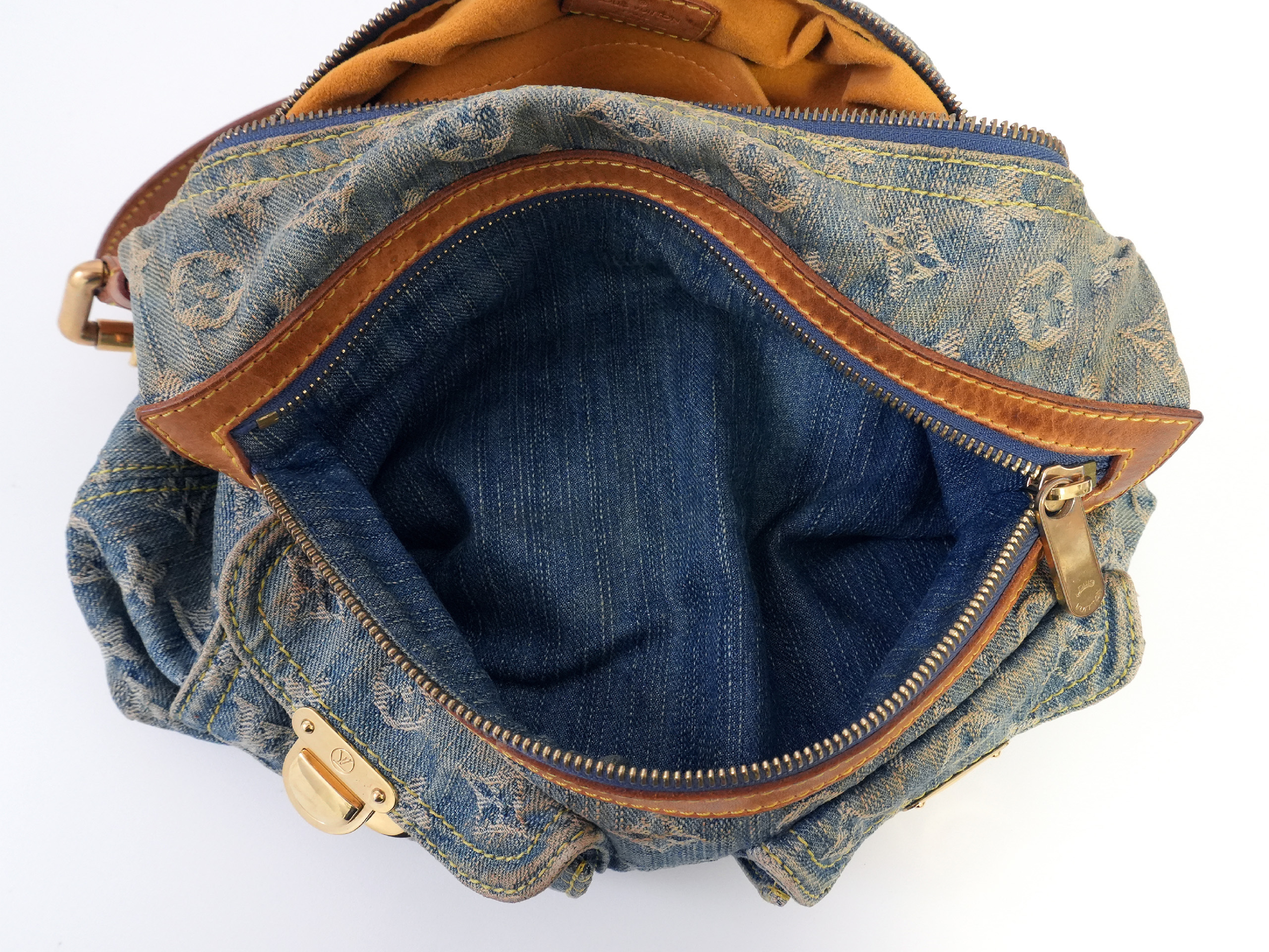 Monogram Denim Baggy PM M95049 Shoulder Bag — view 7