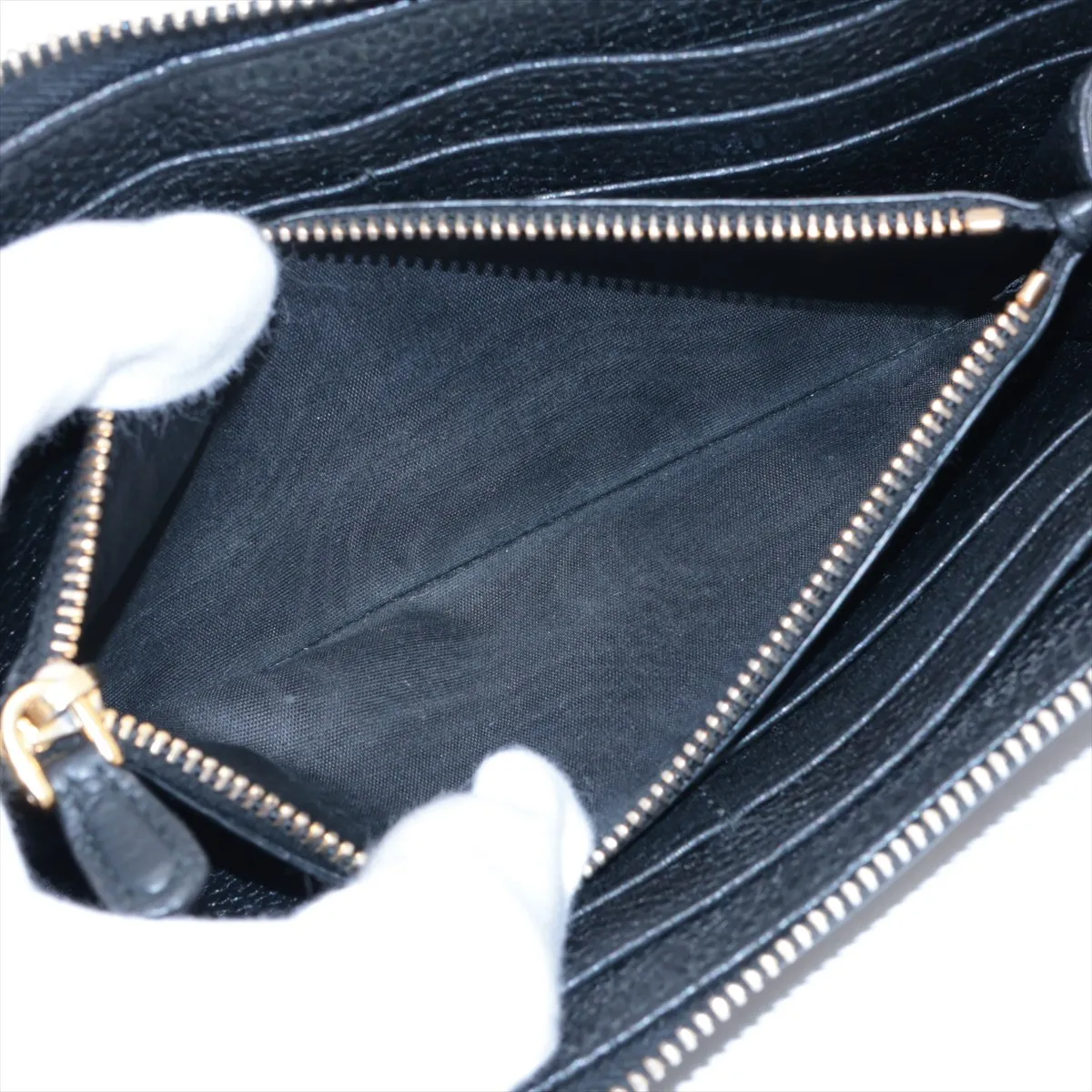 Vitello Grain 1ML183 Leather Round Zip Wallet Black — view 8