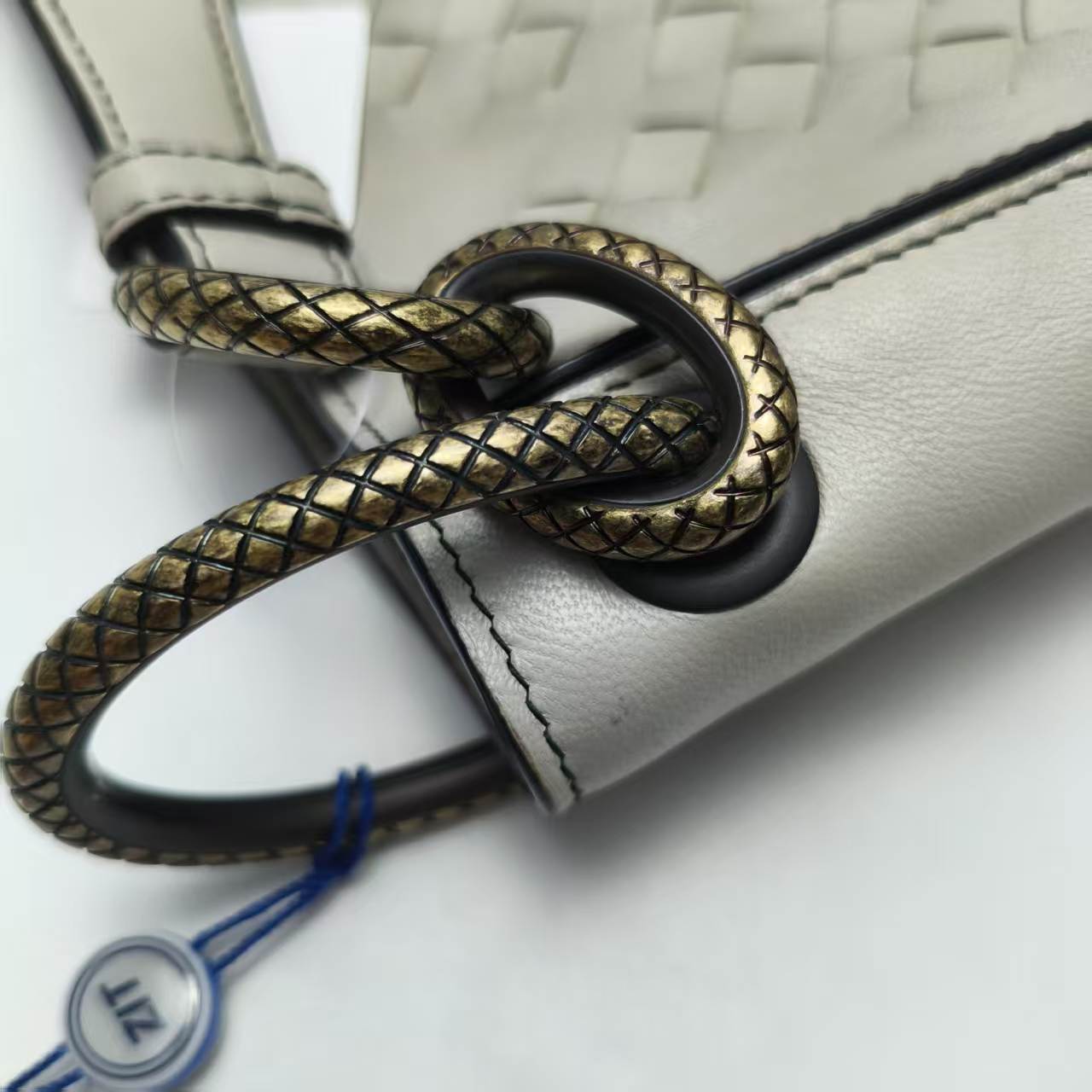 【*Shipped from: China*】BOTTEGA VENETA Leather Handbag — view 11
