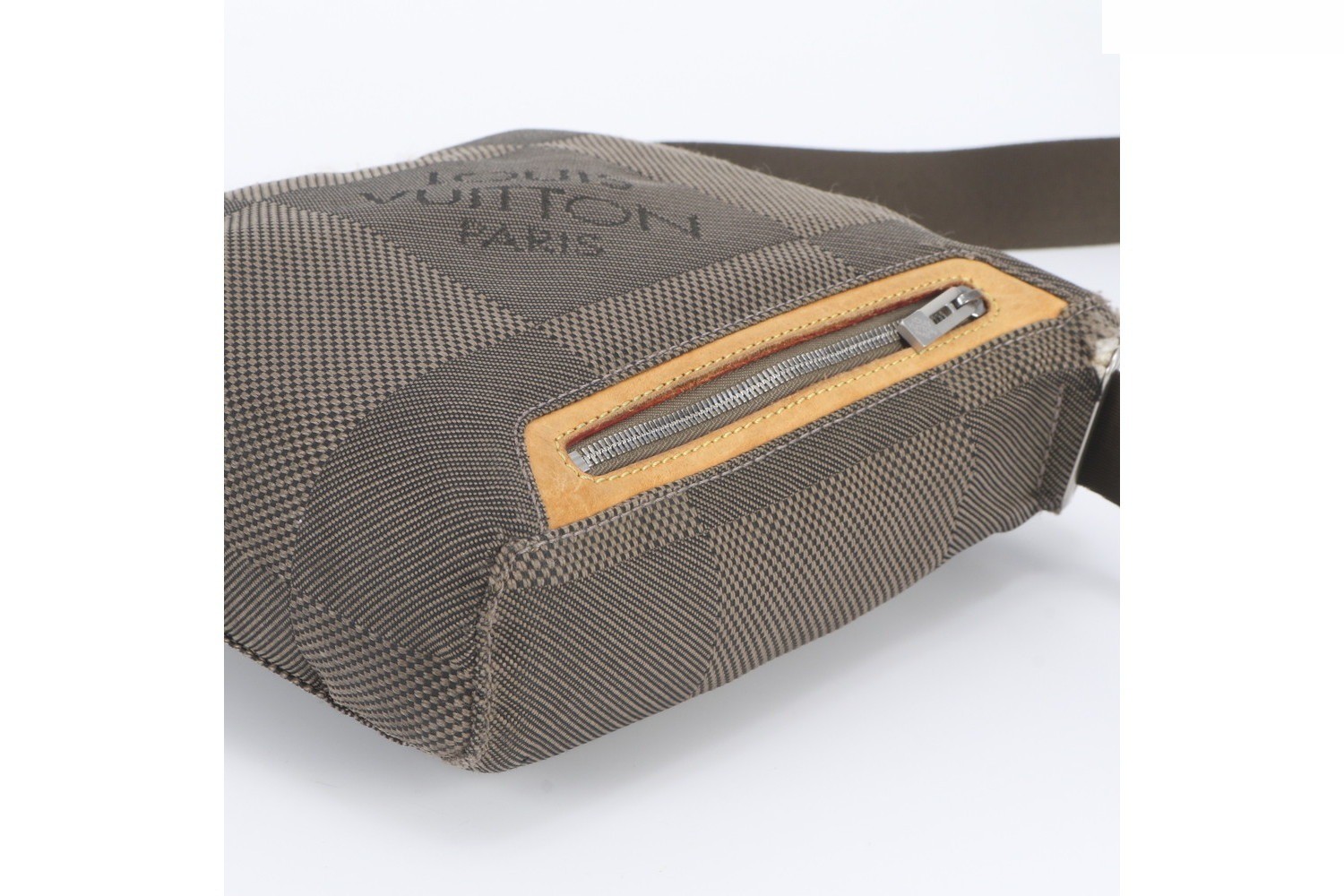 Damier Geant Citadin PM M93043 Leather Shoulder Bag — view 4