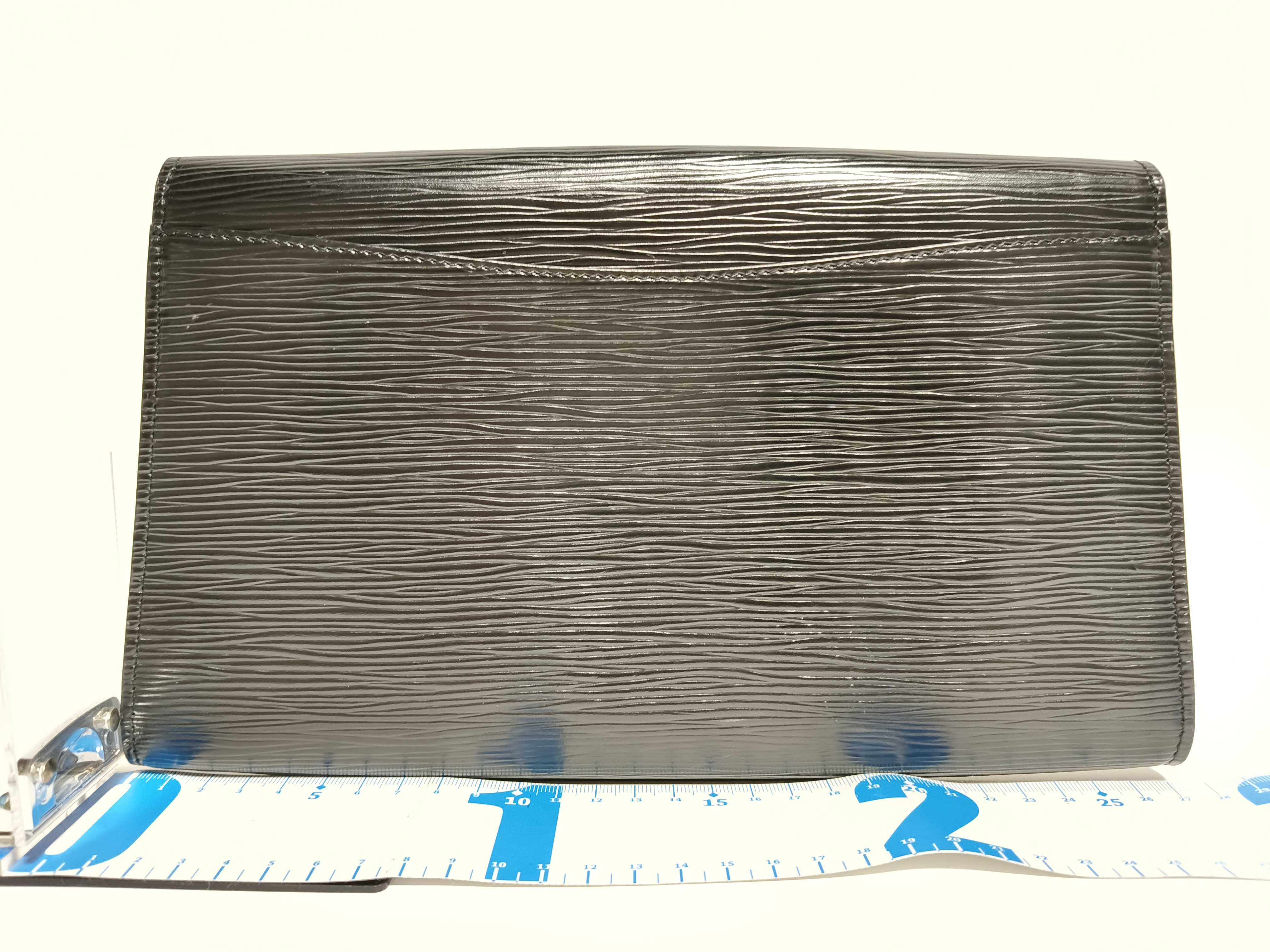 Epi Louis Vuitton LV Art Deco Epi Noir Second Bag — view 2