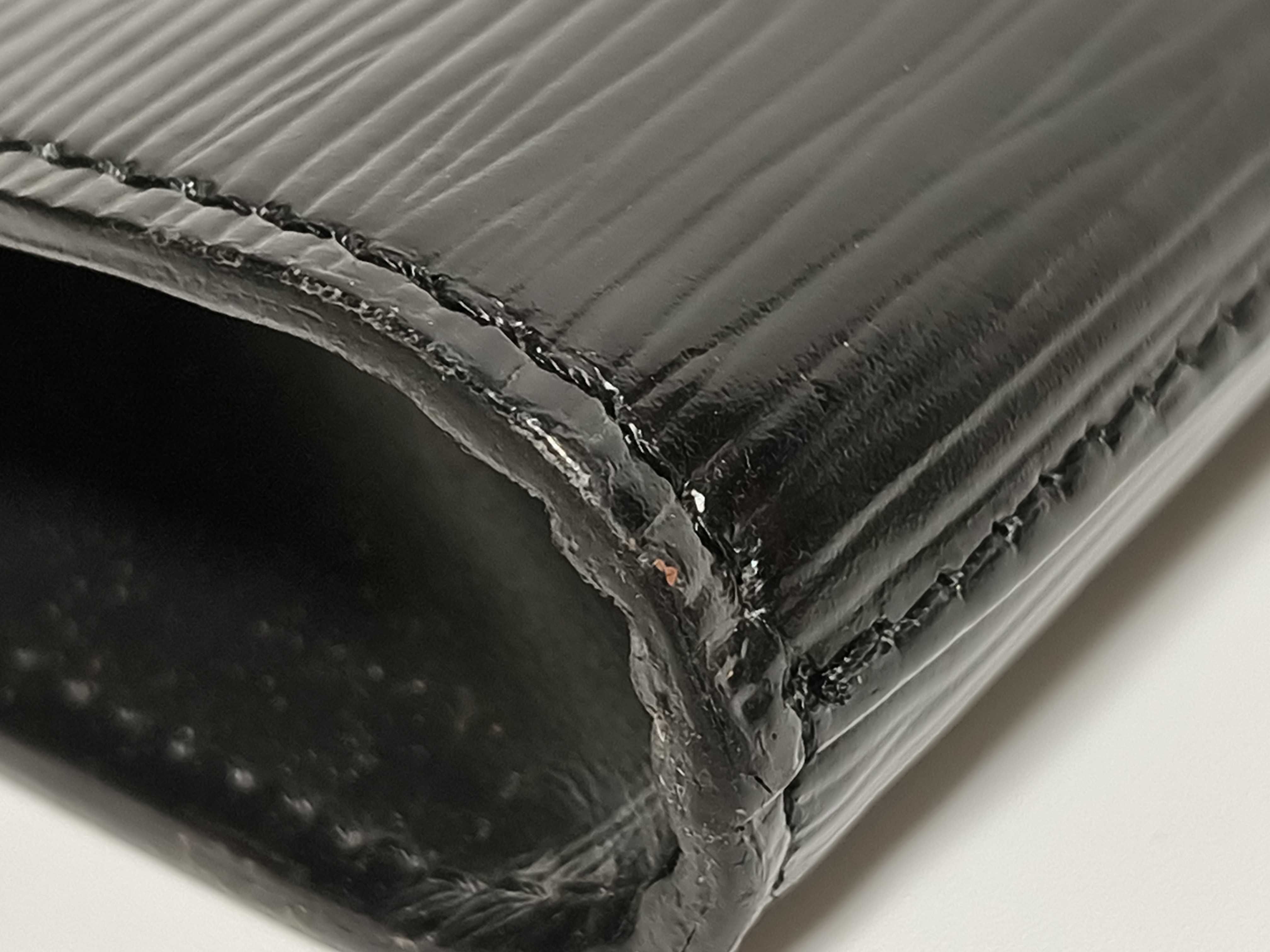 Epi Louis Vuitton LV Art Deco Epi Noir Second Bag — view 3