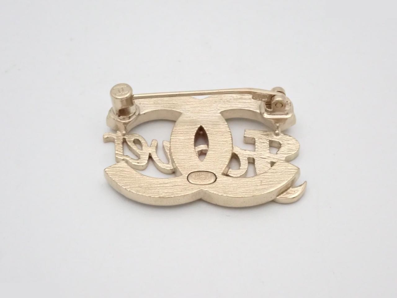 brooch, Coco Mark, rhinestones, A21S, width 3.5cm — view 2