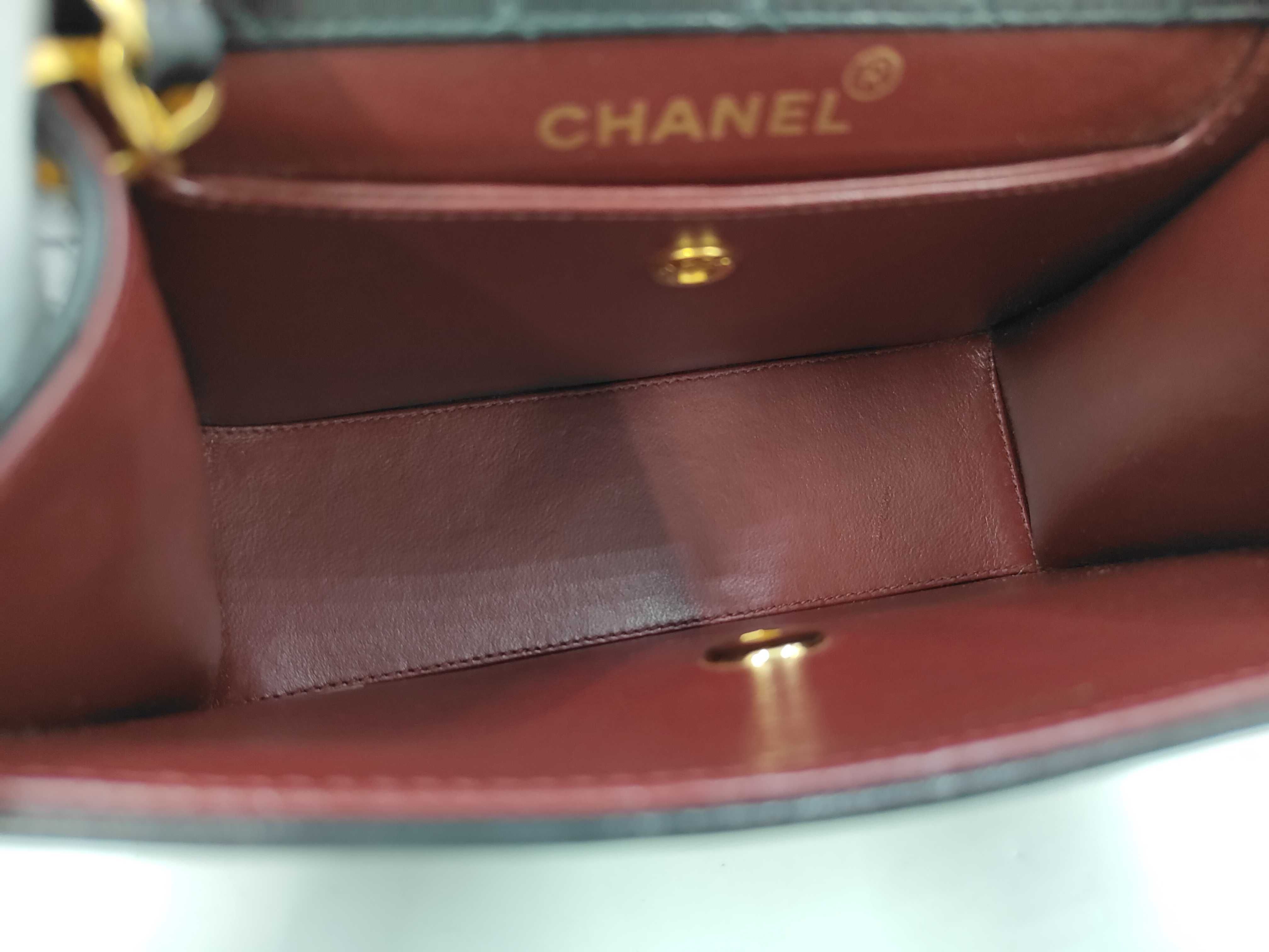 Matelassé Lambskin Chain Shoulder Bag — view 8