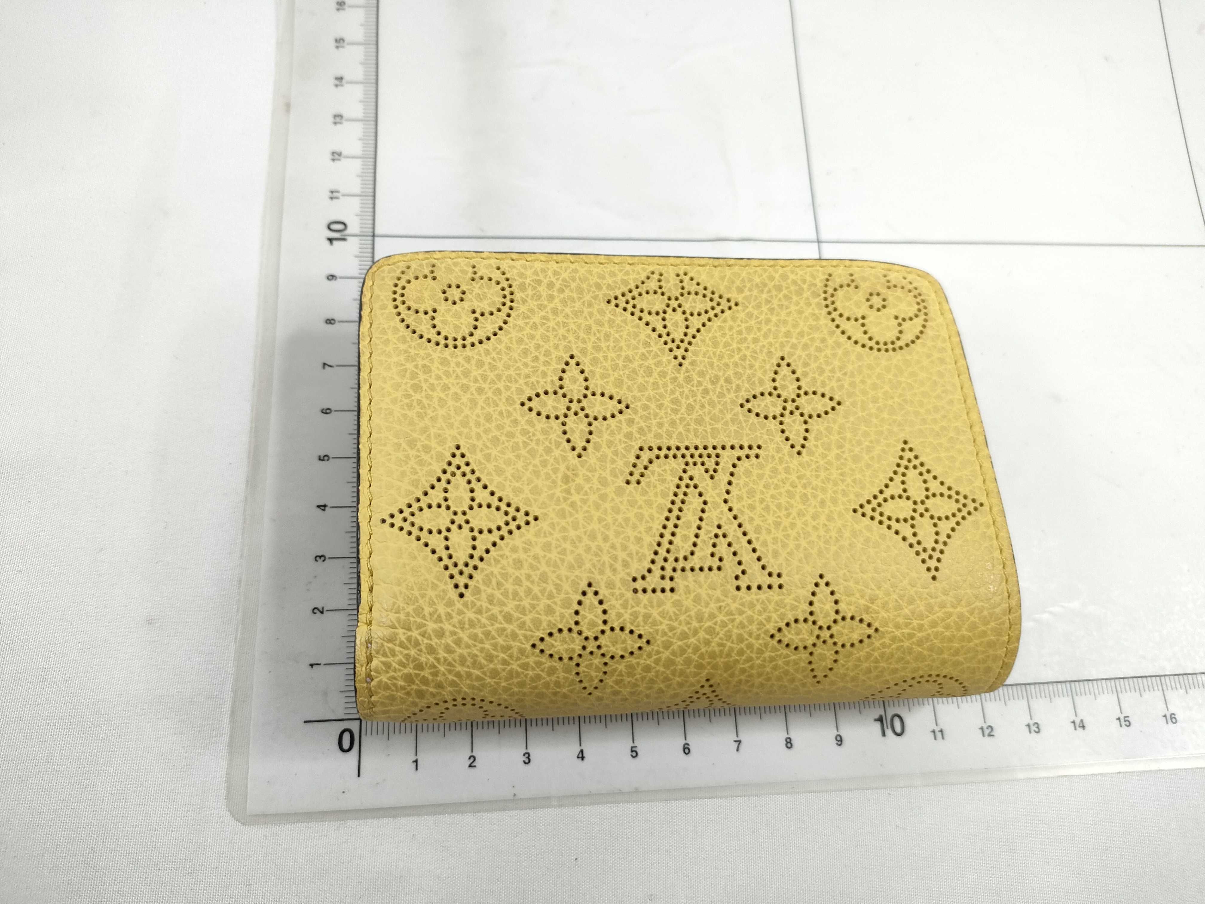 Mahina Louis Vuitton Mahina Claire Jaune M82502 Wallet — view 2