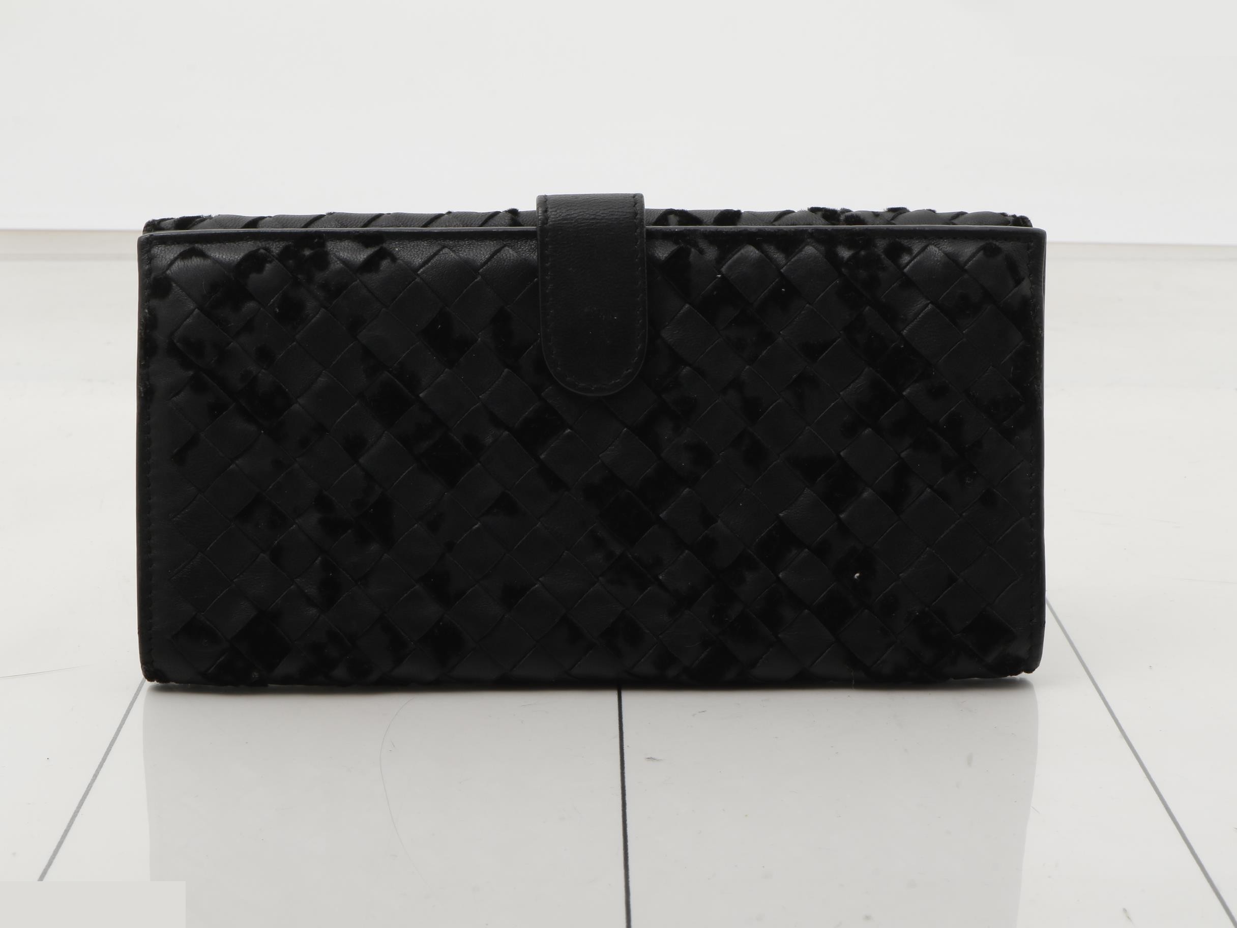 Black wallet — view 2