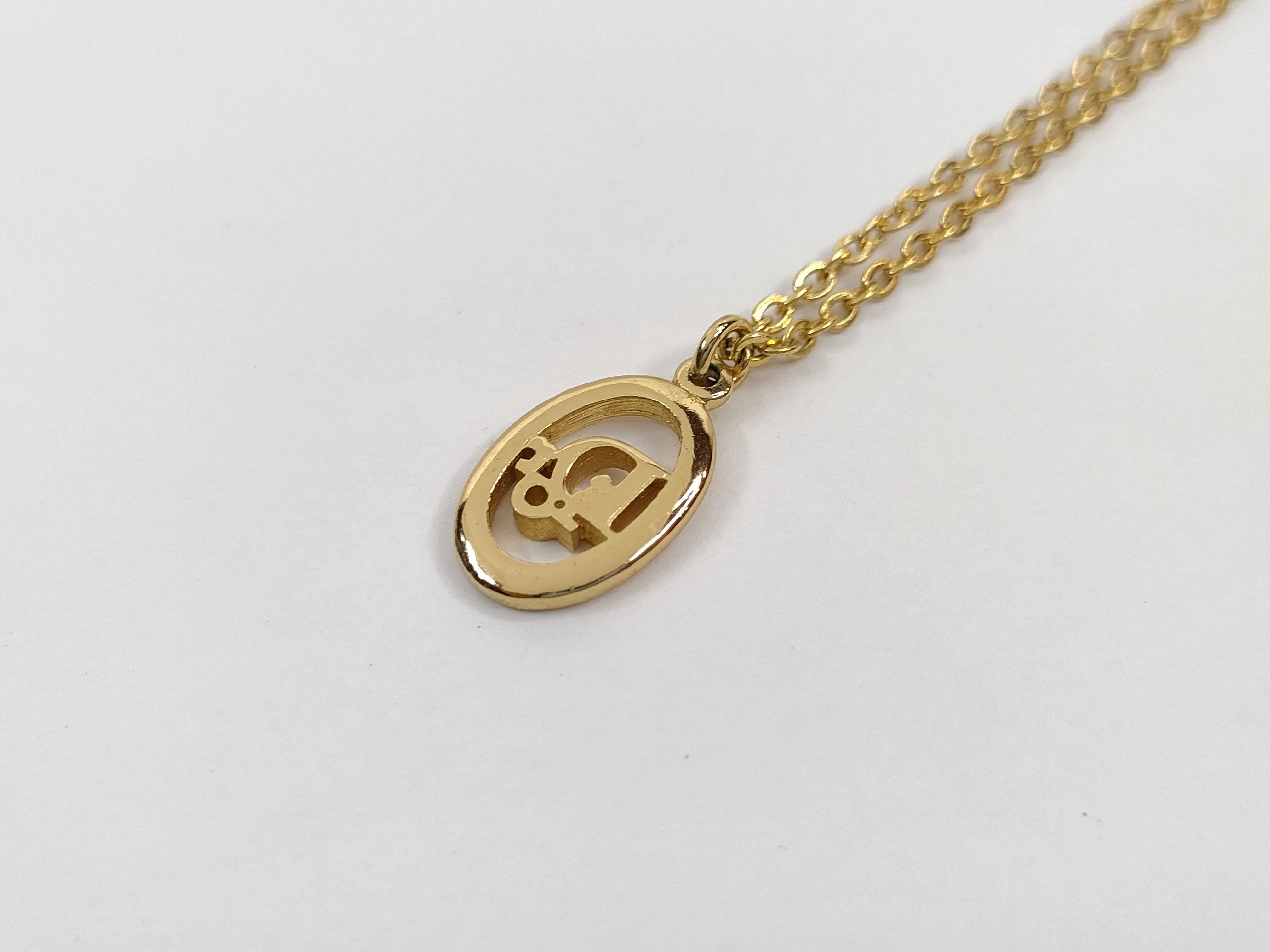 necklace — view 3