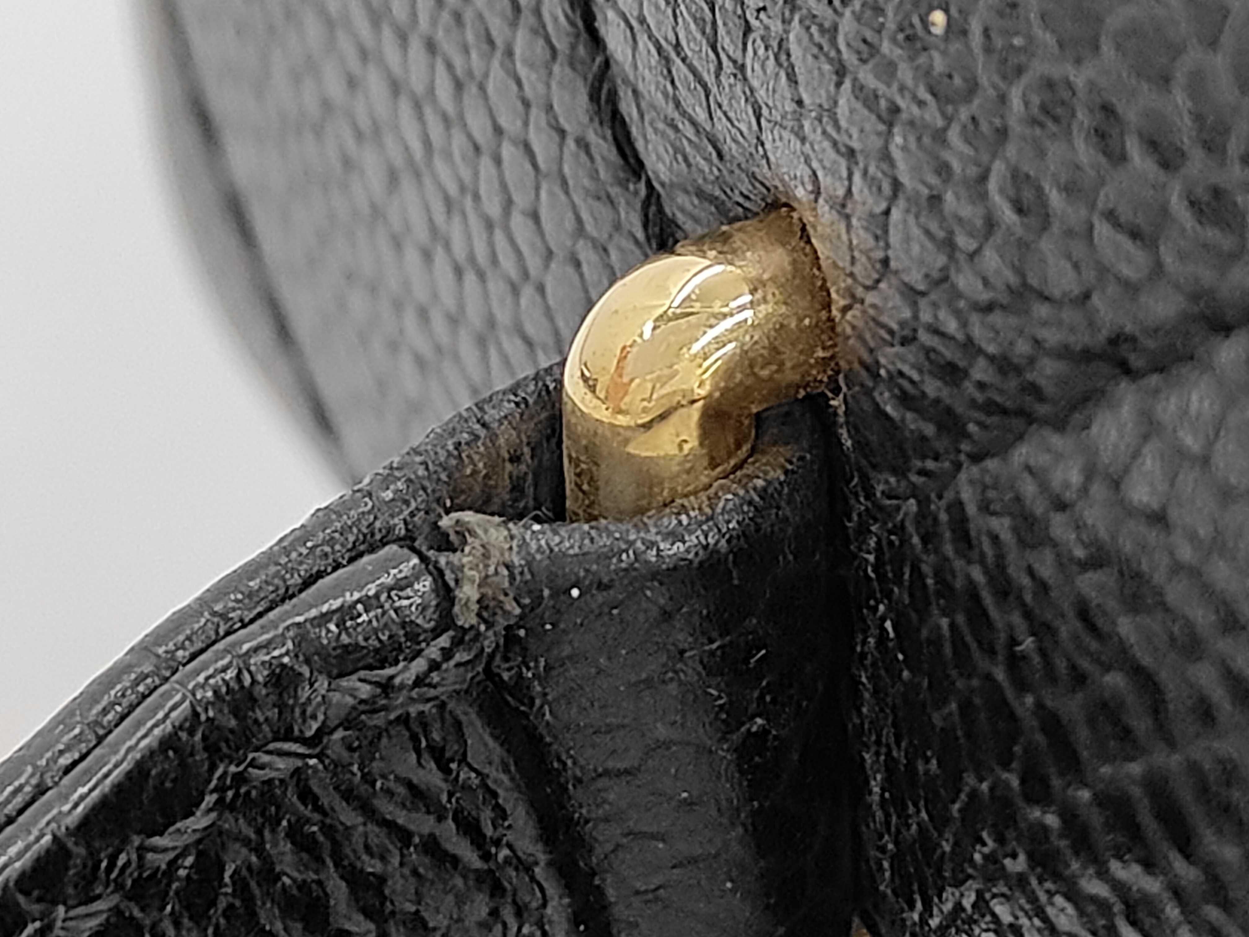Matelassé Coco Mark Caviar Skin Handbag — view 6