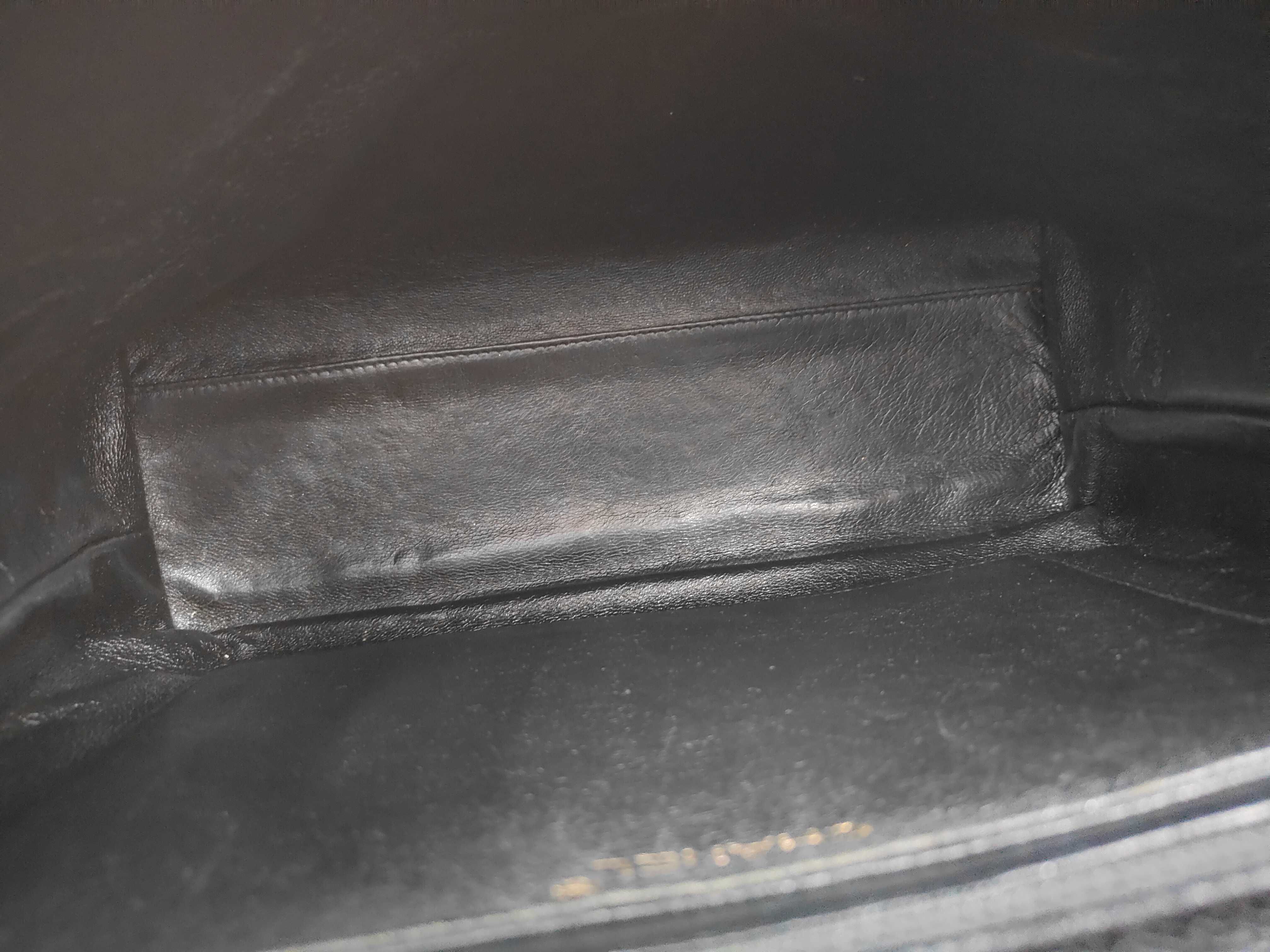 Matelassé Coco Mark Caviar Skin Handbag — view 9