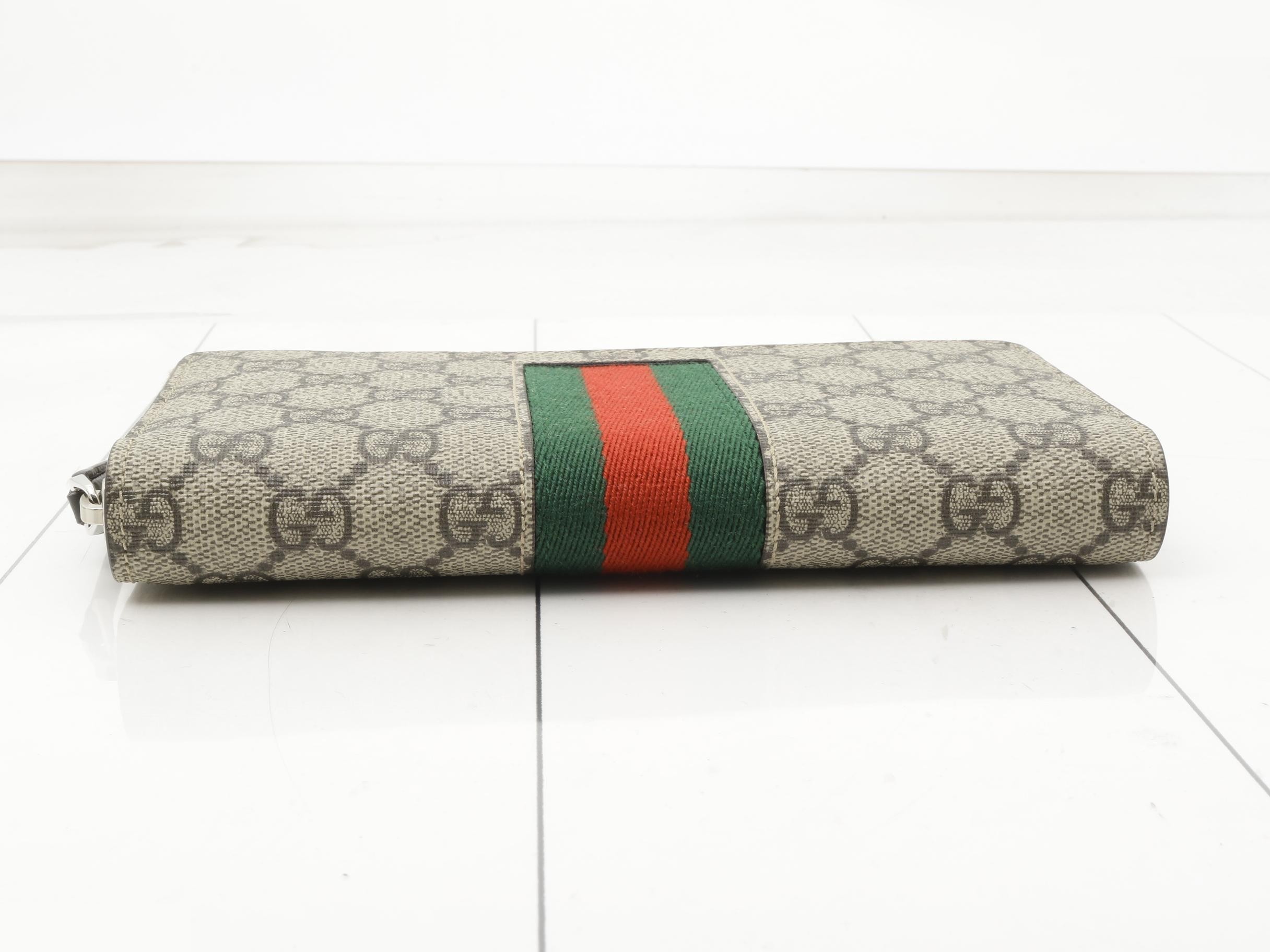 Sherry Line Round Zipper Wallet - Unused — view 3