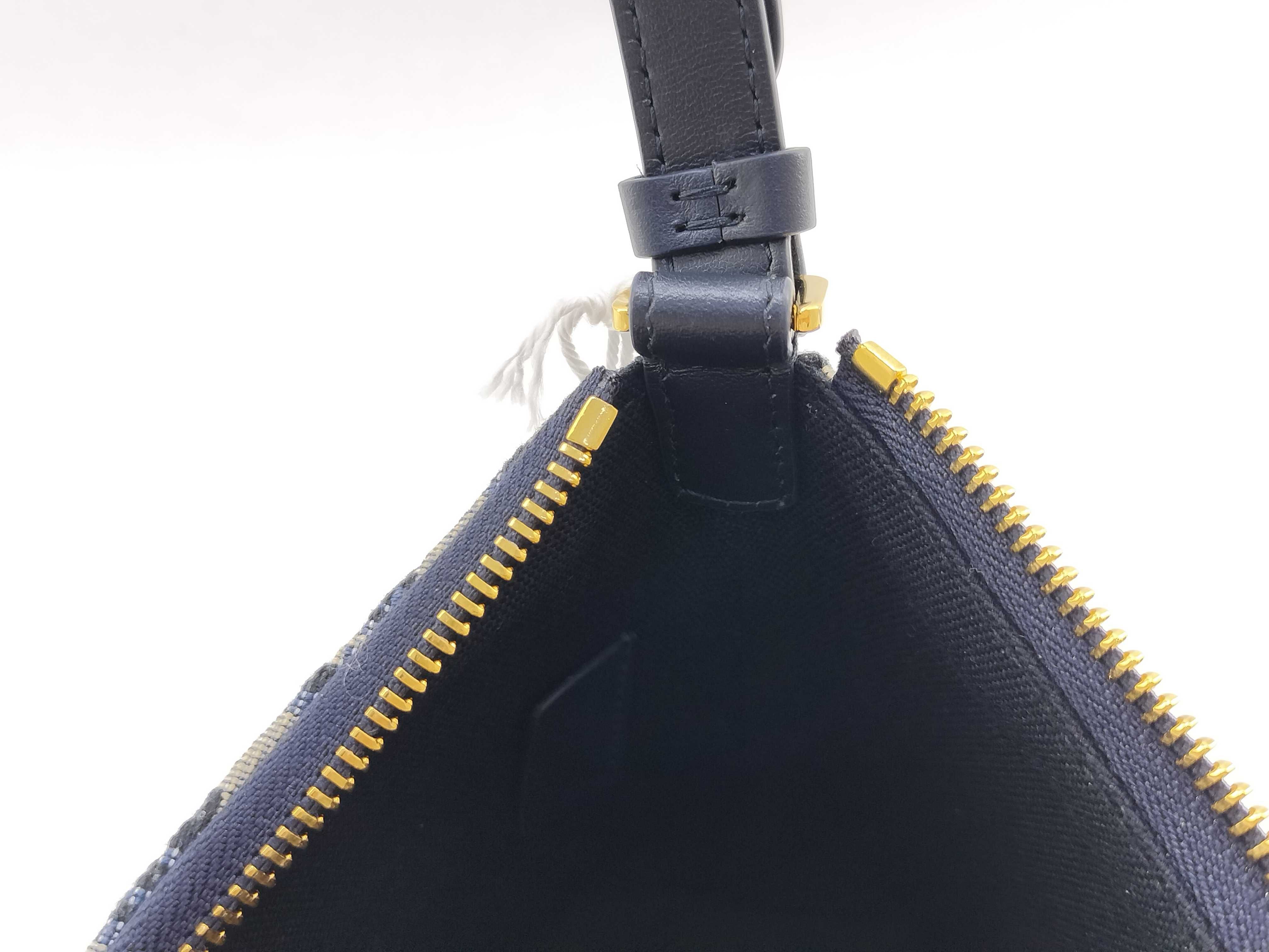 Trotter Christian Oblique One Shoulder Pouch — view 13