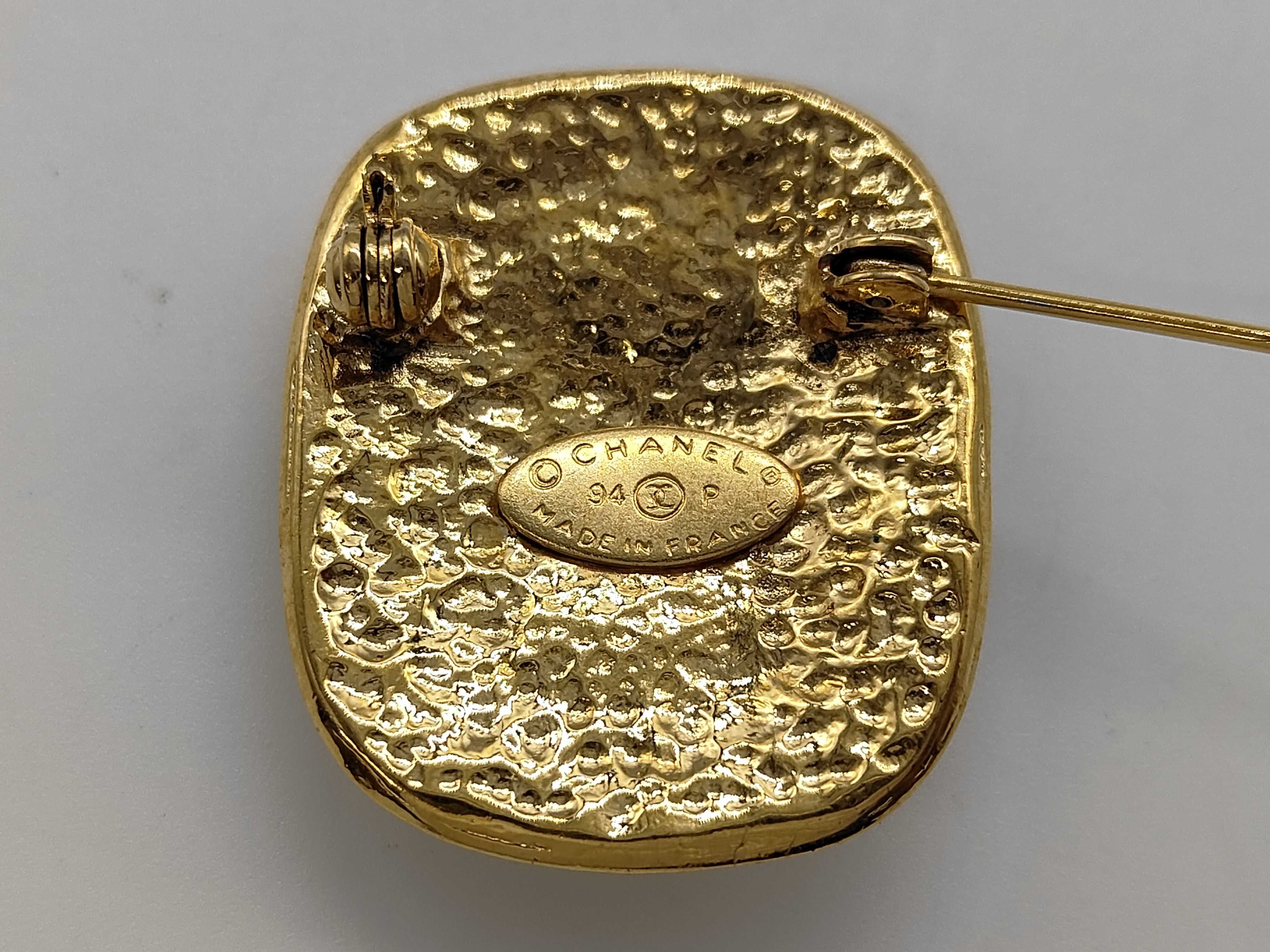 Brooch with Box, Plate Brooch — view 4