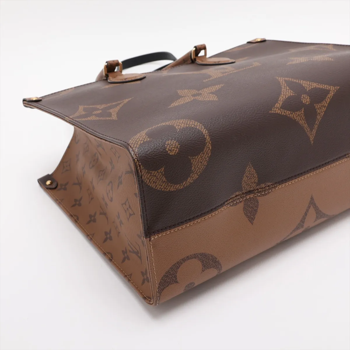 Giant Monogram Reverse OnTheGo MM M45321 TJ0290 Brown (RFID detected) — view 4