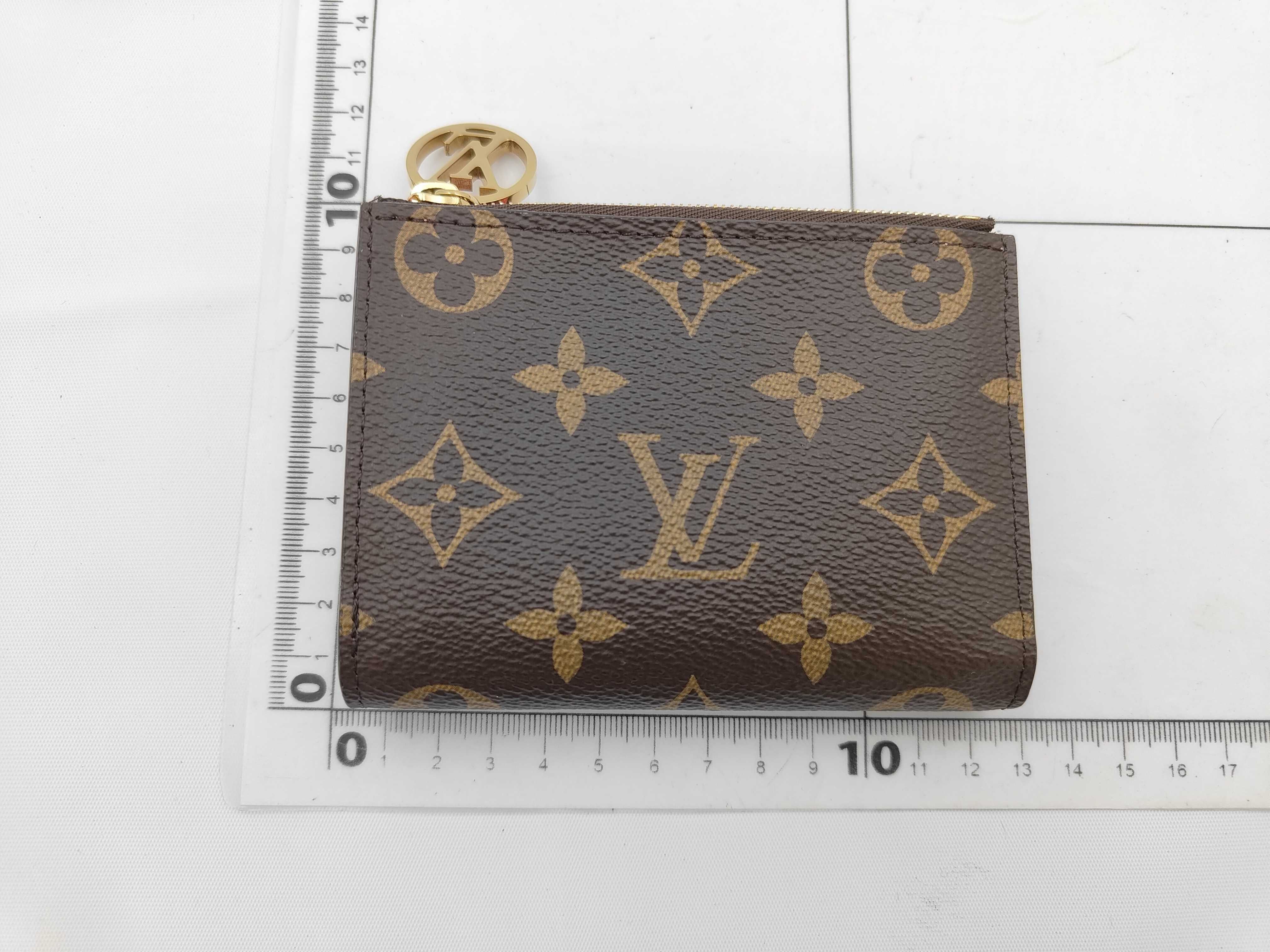 Monogram Portefeuille Lisa Wallet — view 2